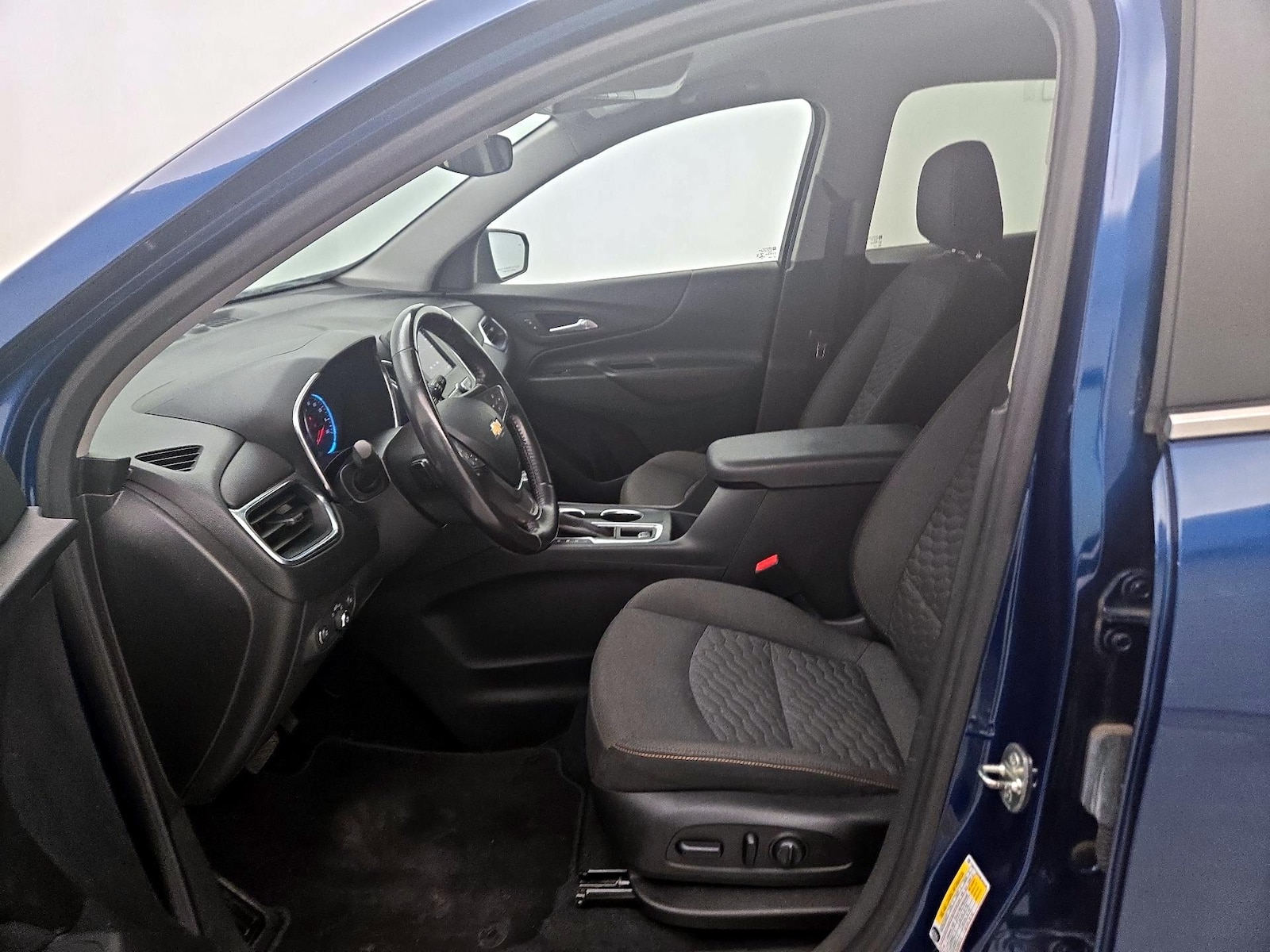2021 Chevrolet Equinox LT - Photo 12