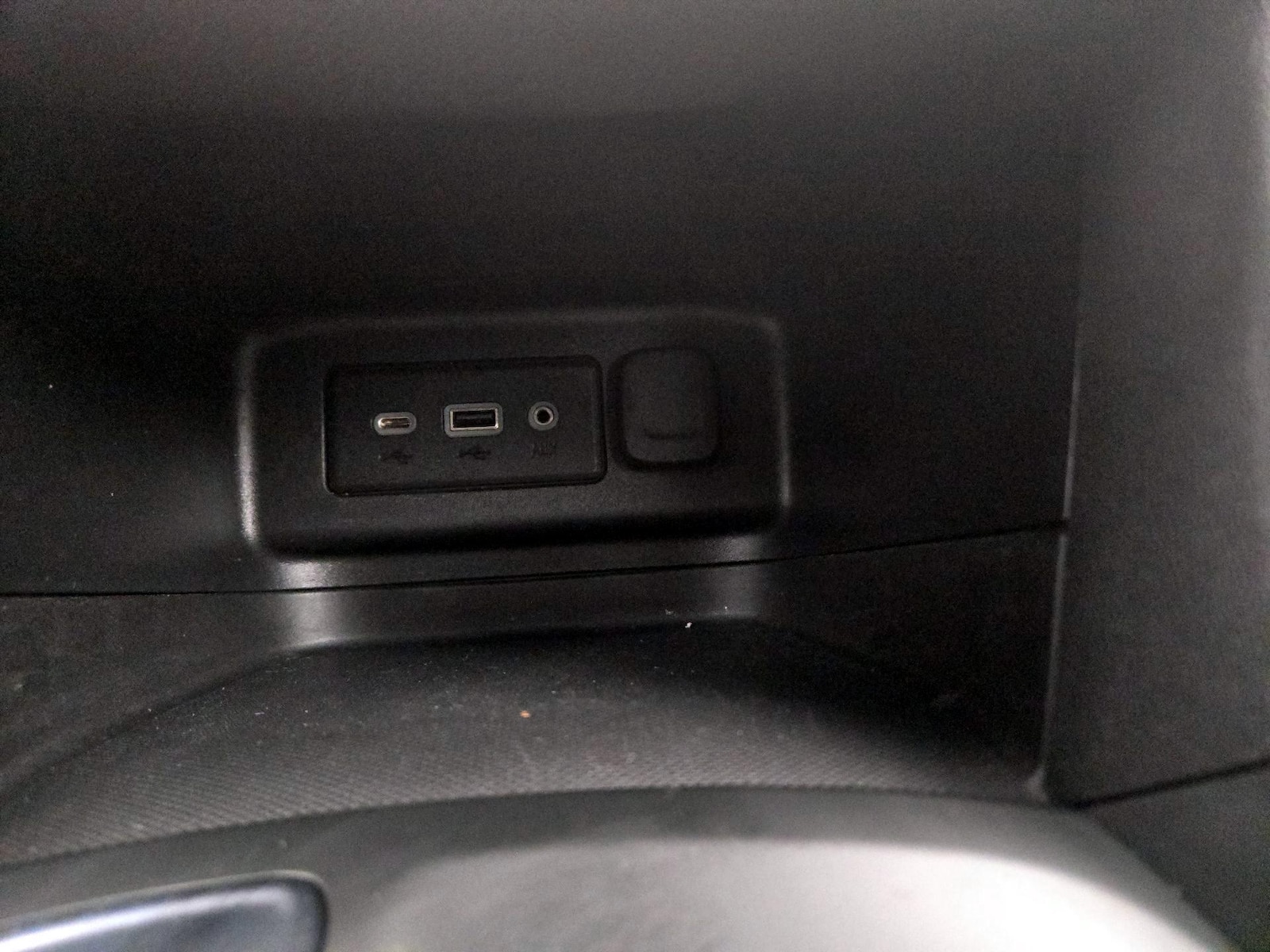 2021 Chevrolet Equinox LT - Photo 19