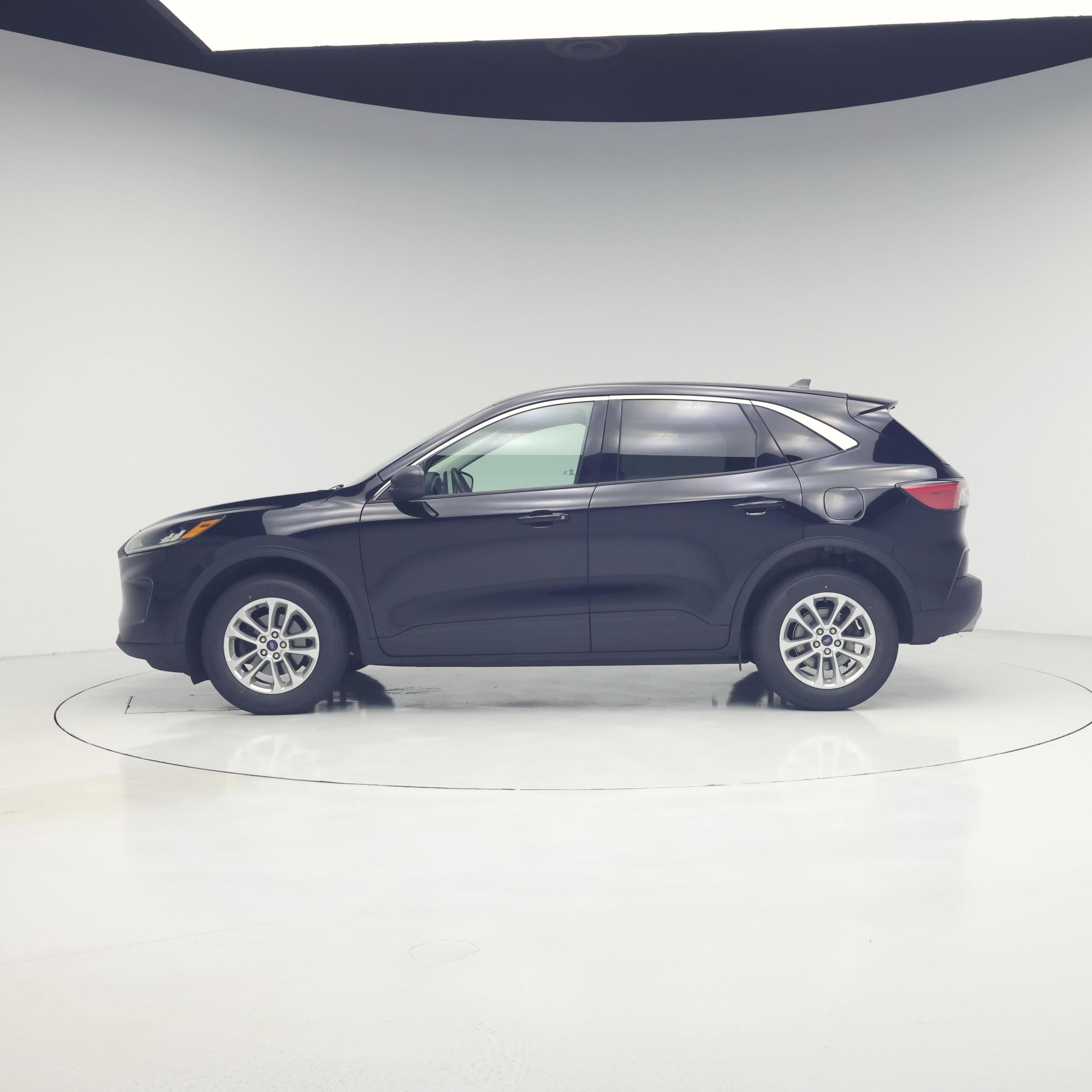 Thumbnail: 2022 Ford Escape - 3