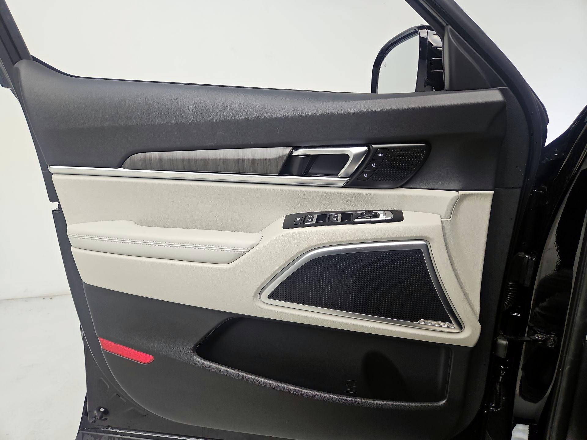 Thumbnail: 2023 Kia Telluride - 12