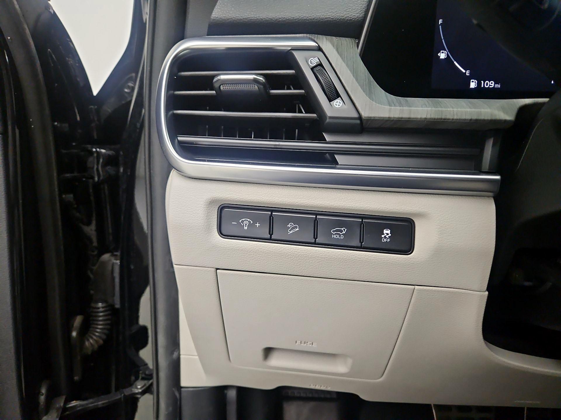 Thumbnail: 2023 Kia Telluride - 13