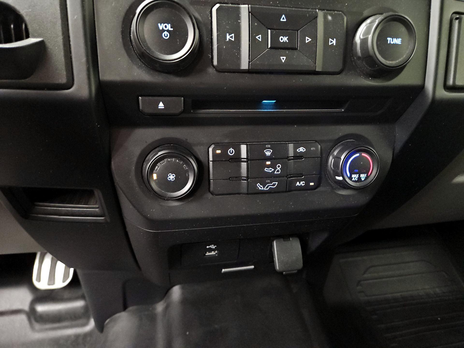 Thumbnail: 2017 Ford F-150 - 15