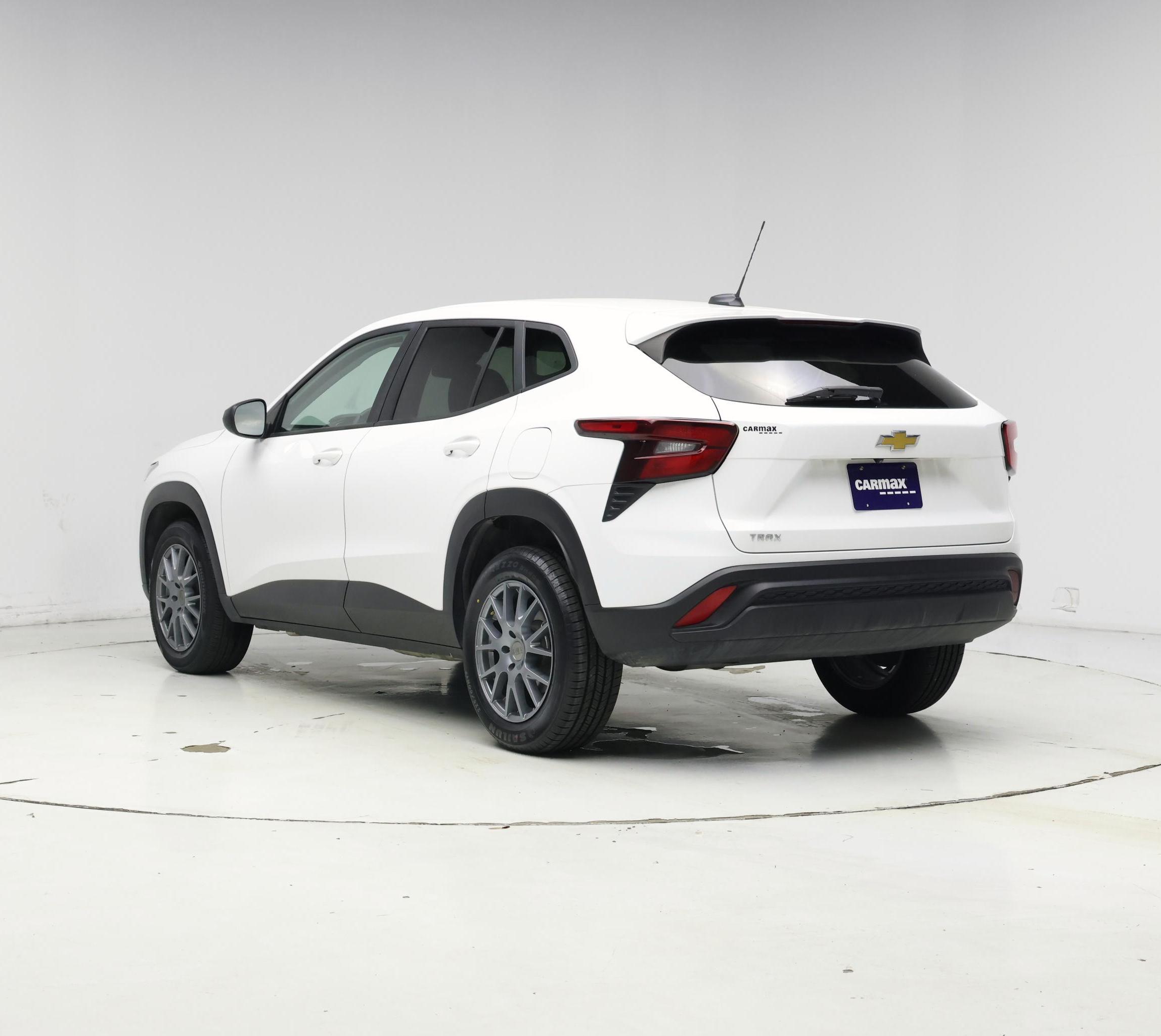 Thumbnail: 2024 Chevrolet Trax - 2