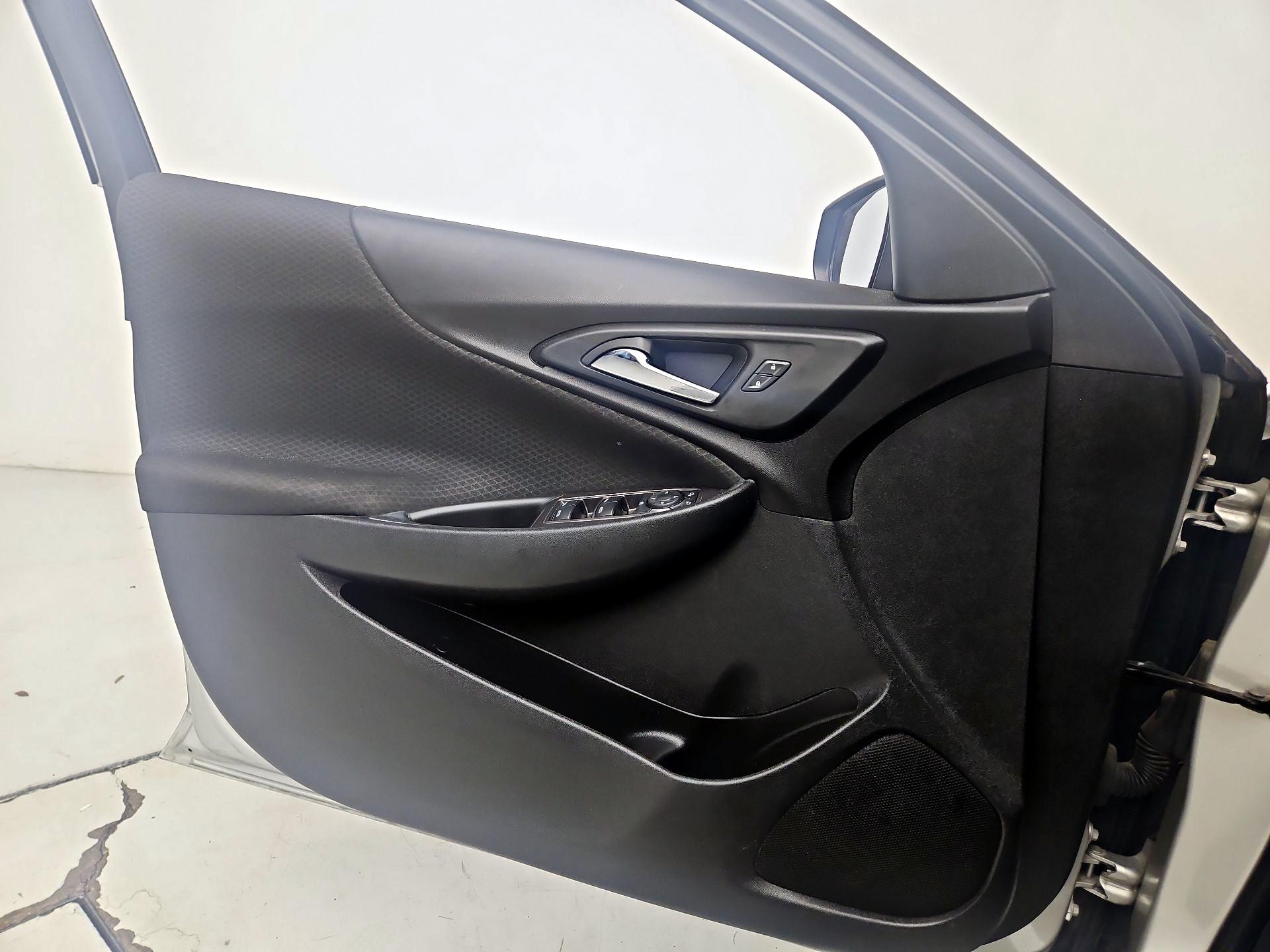 Thumbnail: 2019 Chevrolet Malibu - 12
