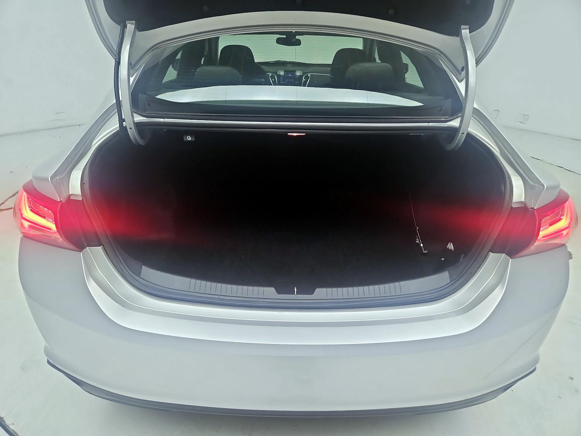 Thumbnail: 2019 Chevrolet Malibu - 20