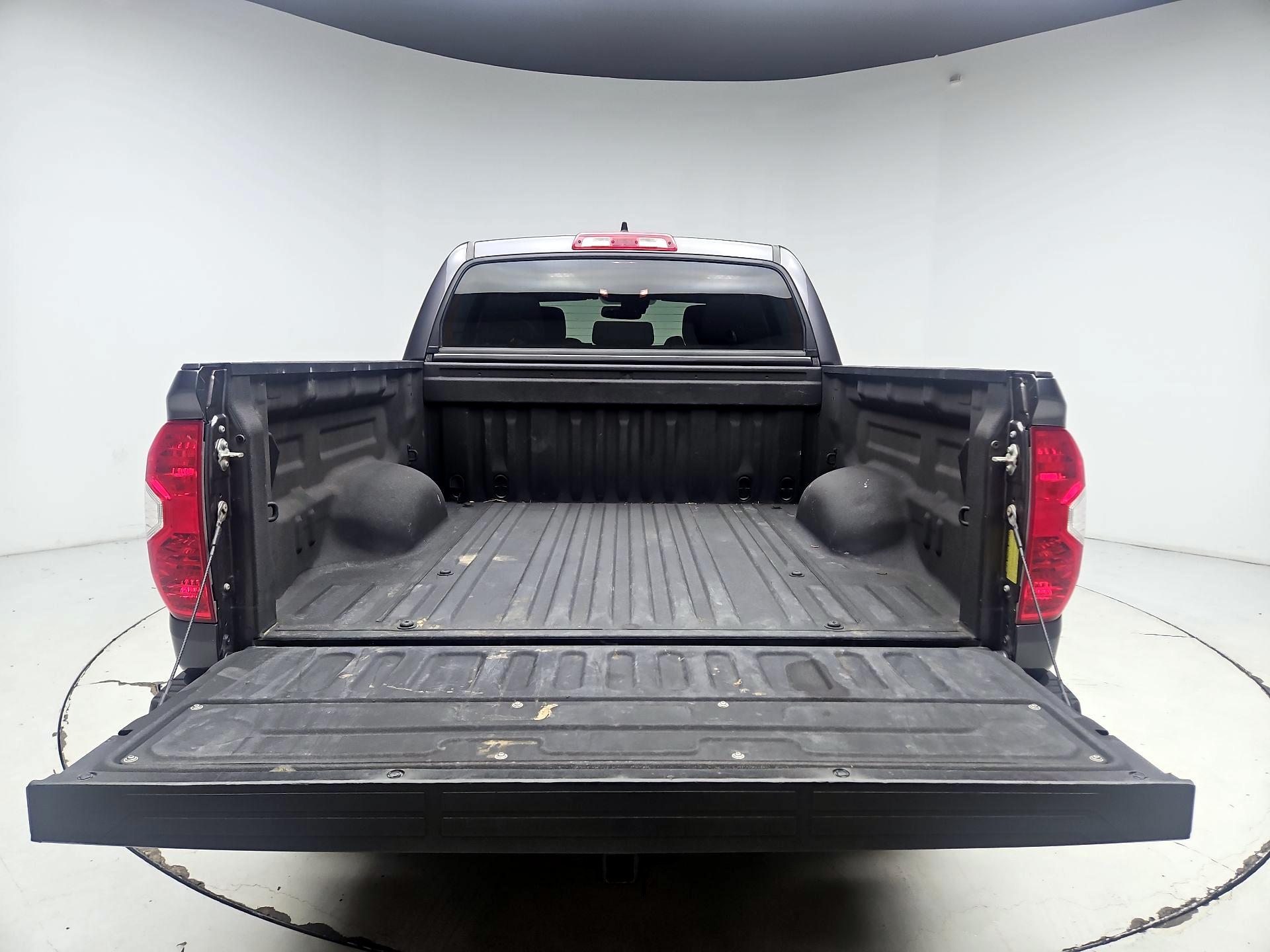 Thumbnail: 2021 Toyota Tundra - 20