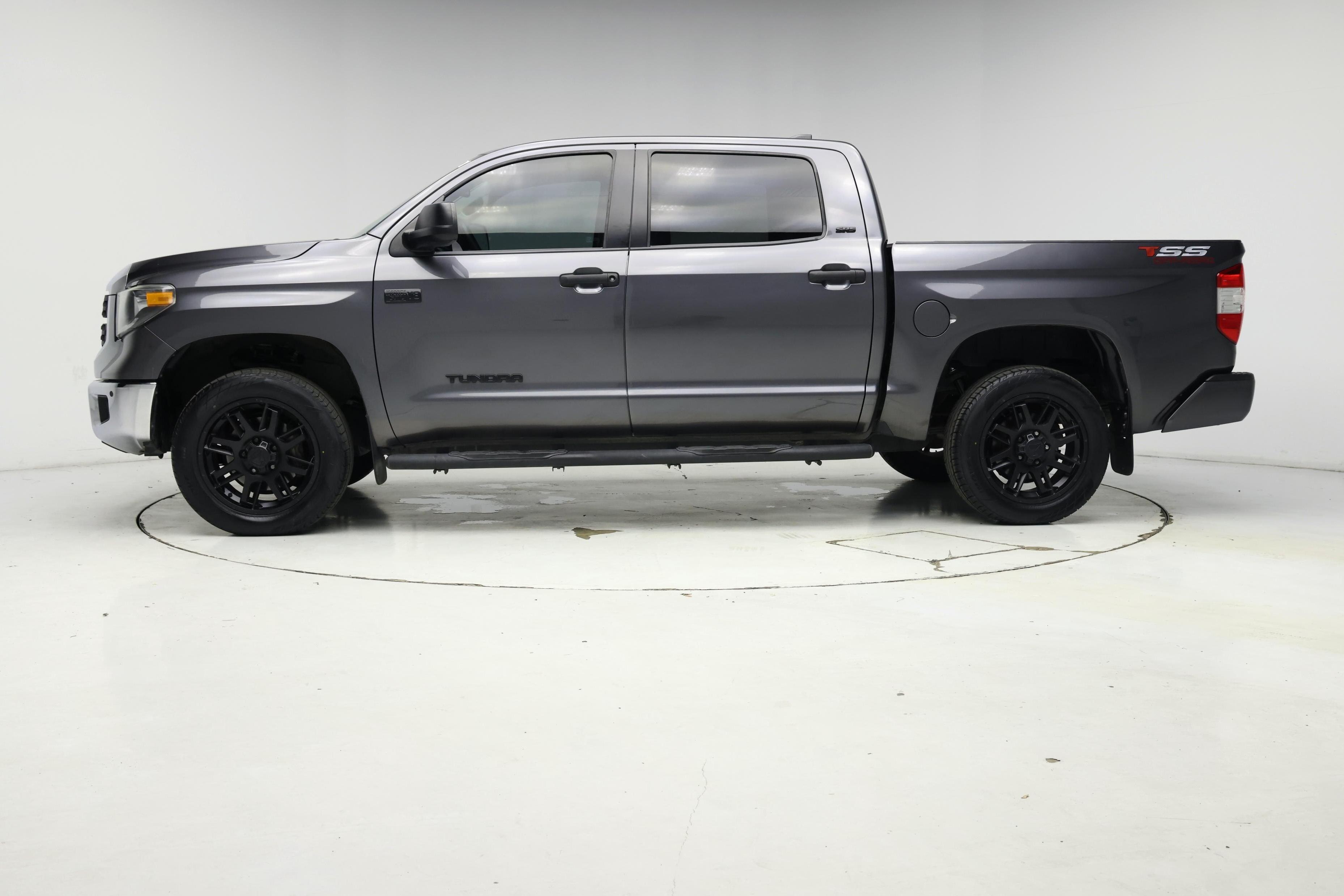 Thumbnail: 2021 Toyota Tundra - 3