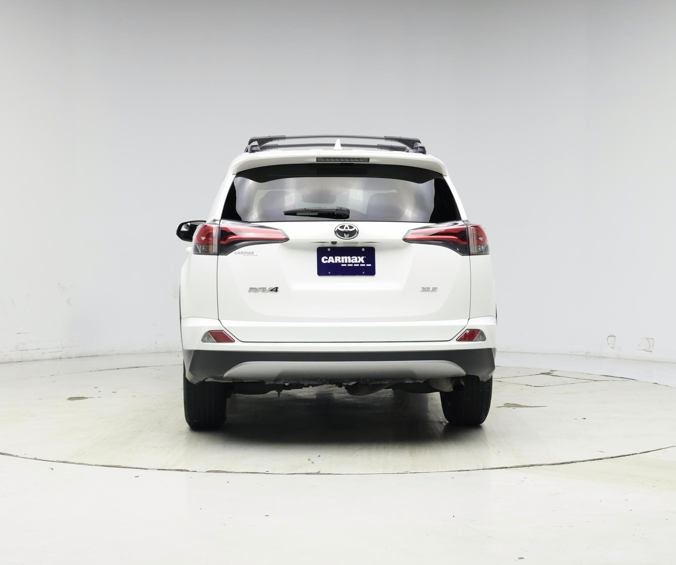 Thumbnail: 2017 Toyota RAV4 - 6