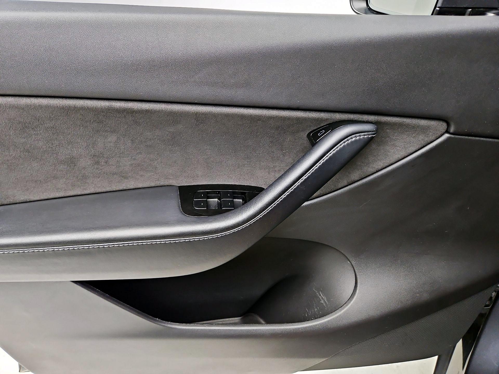 Thumbnail: 2021 Tesla Model Y - 12