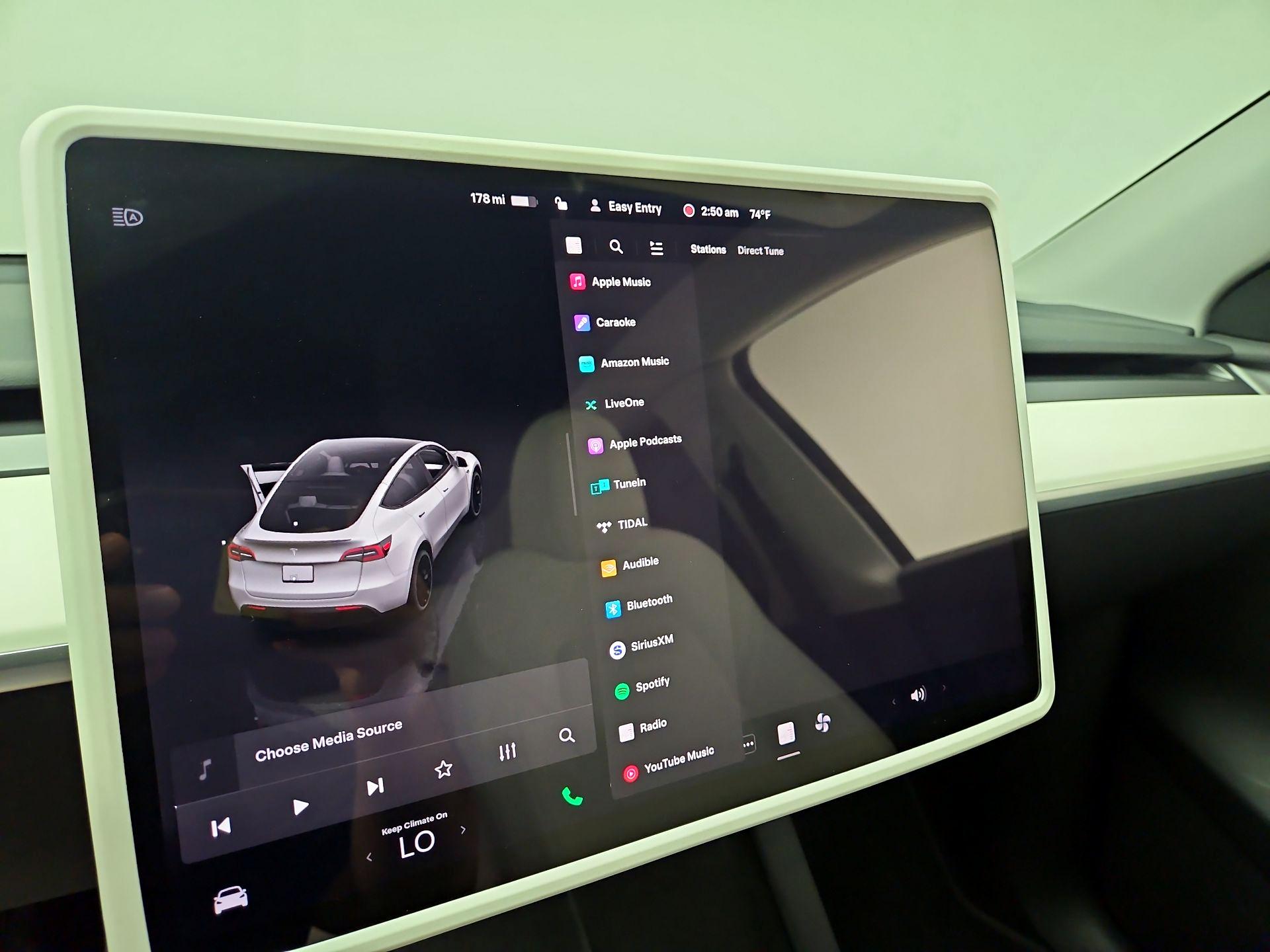 Thumbnail: 2023 Tesla Model Y - 16