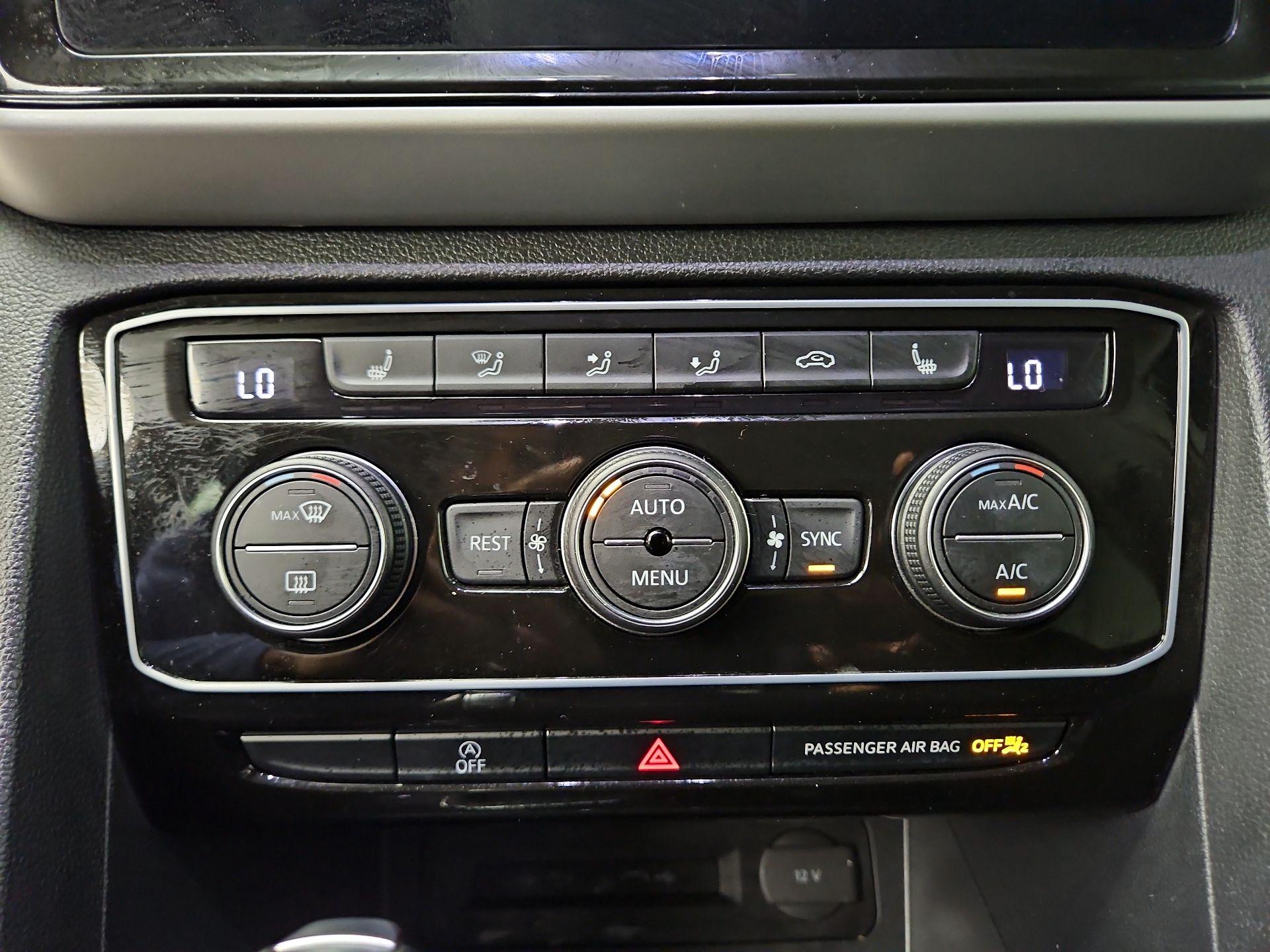 Thumbnail: 2023 Volkswagen Atlas - 16