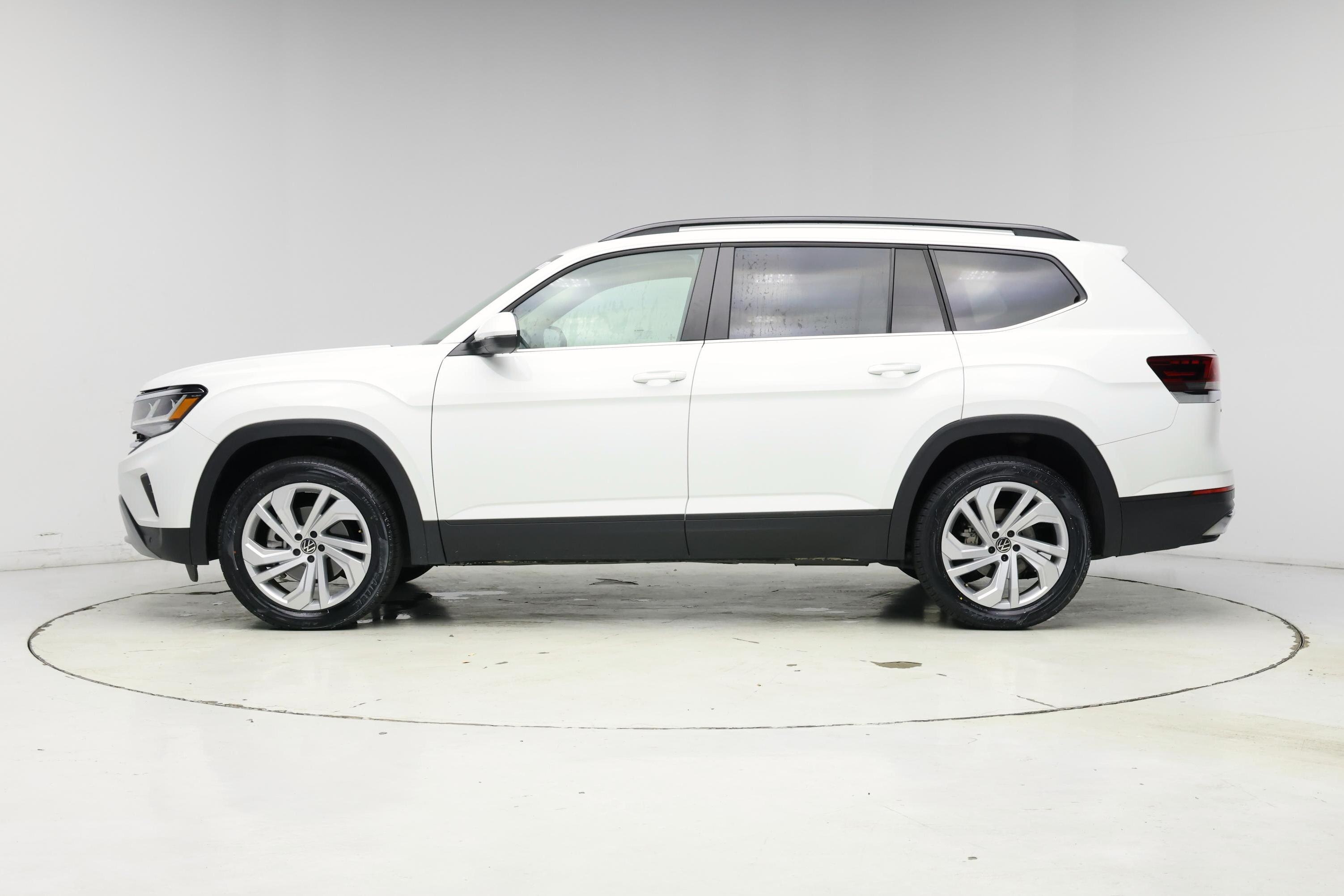 Thumbnail: 2023 Volkswagen Atlas - 3