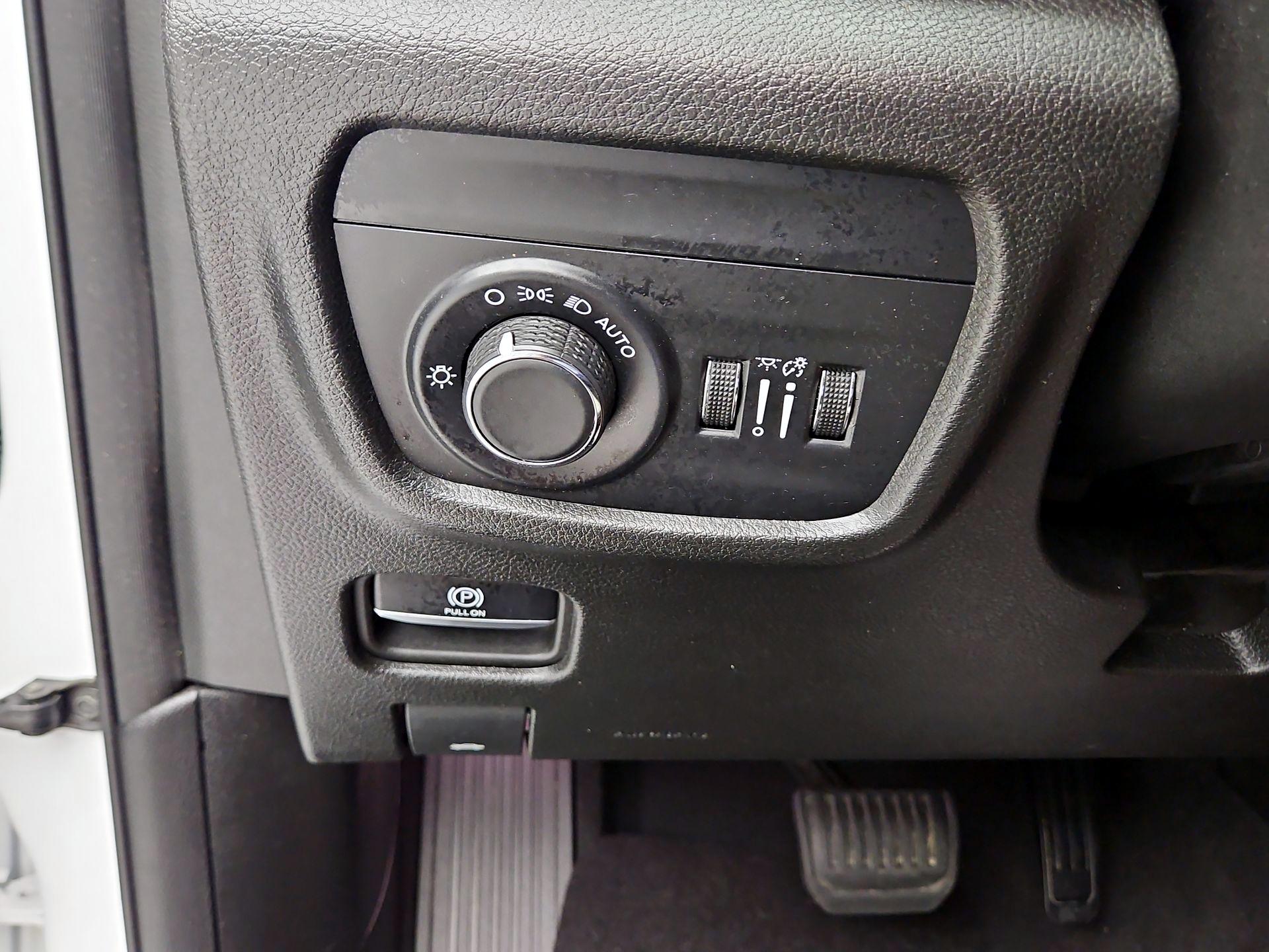 Thumbnail: 2024 Jeep Grand Cherokee - 13