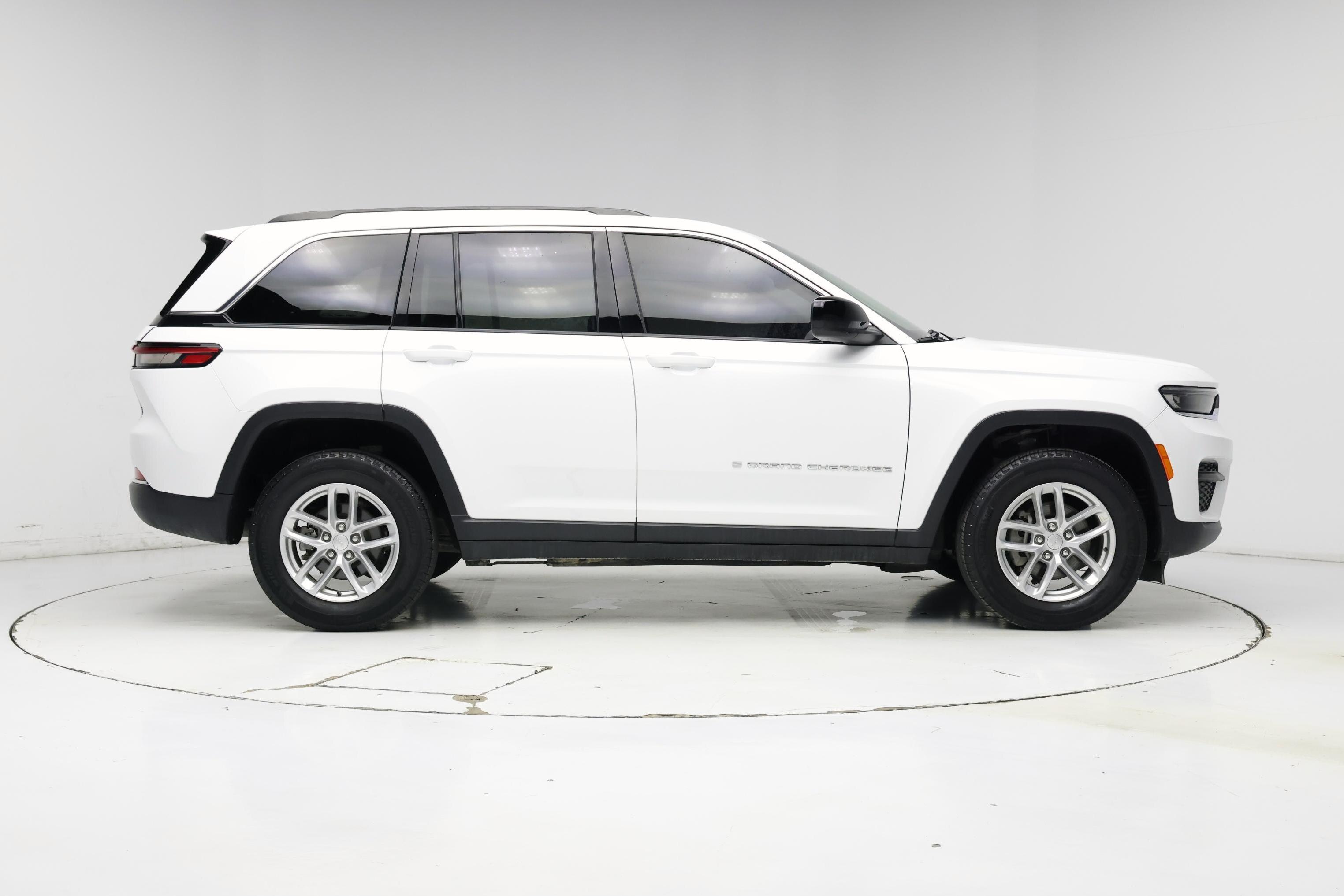 Thumbnail: 2024 Jeep Grand Cherokee - 7