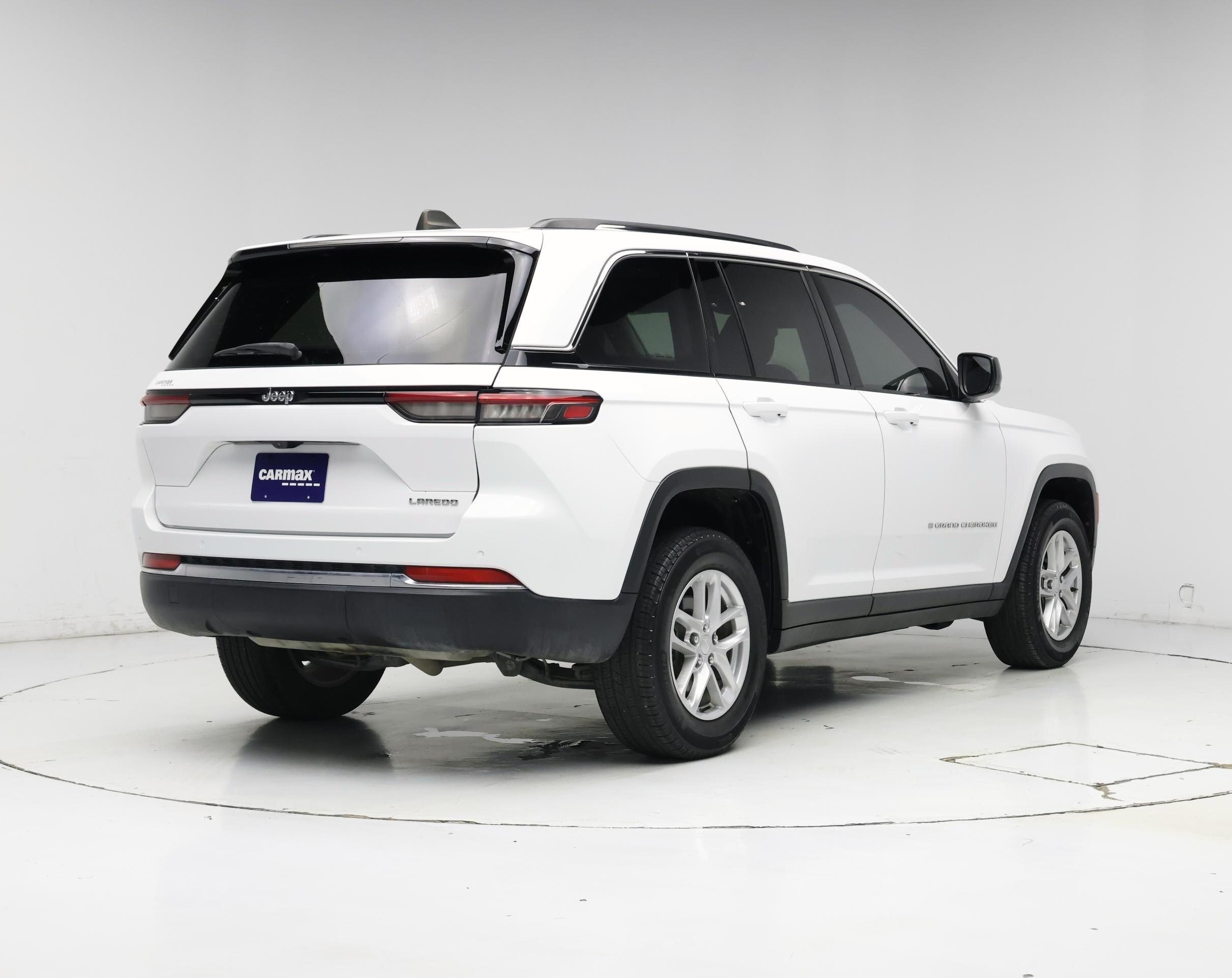 Thumbnail: 2024 Jeep Grand Cherokee - 8