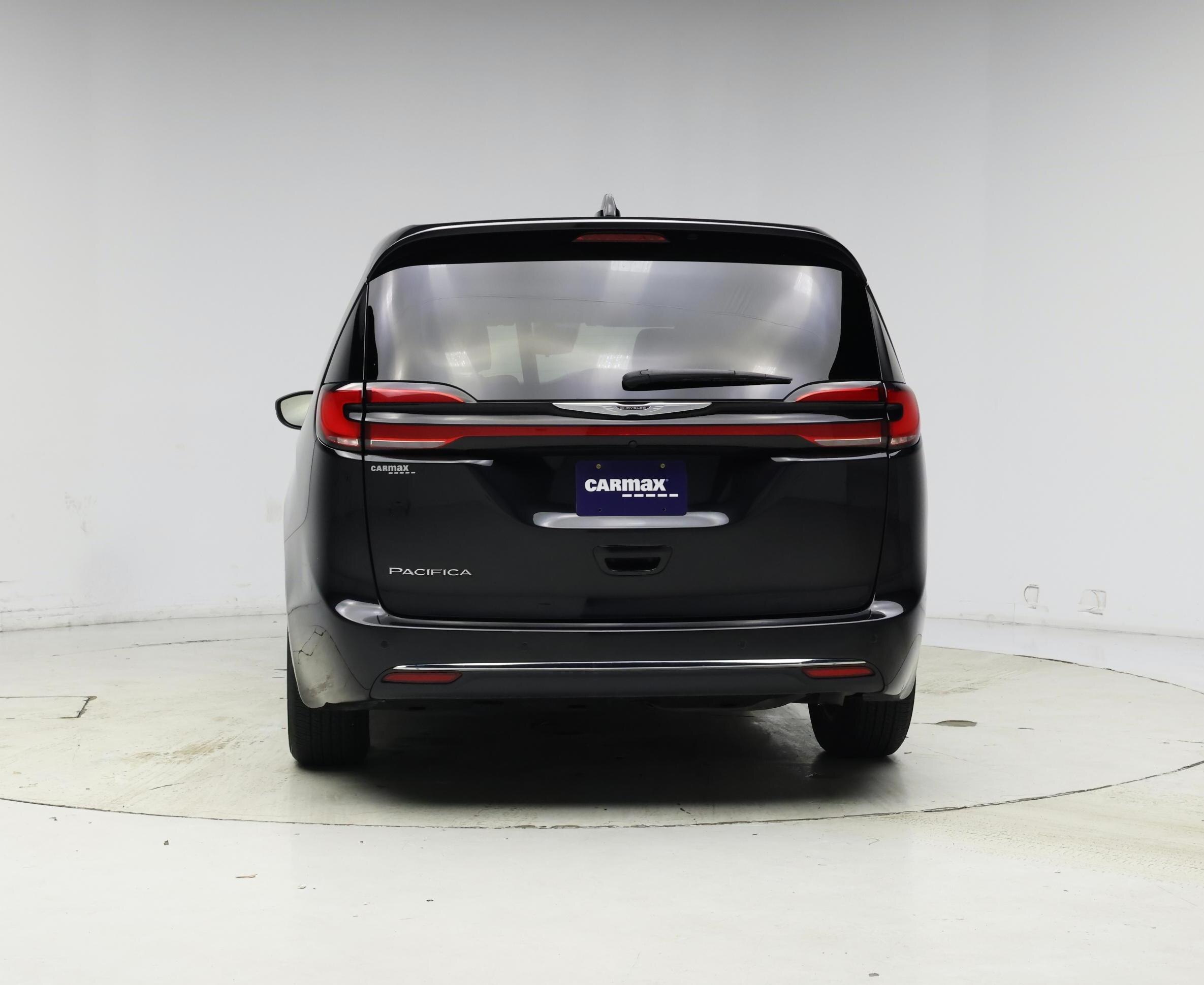 Thumbnail: 2023 Chrysler Pacifica - 6