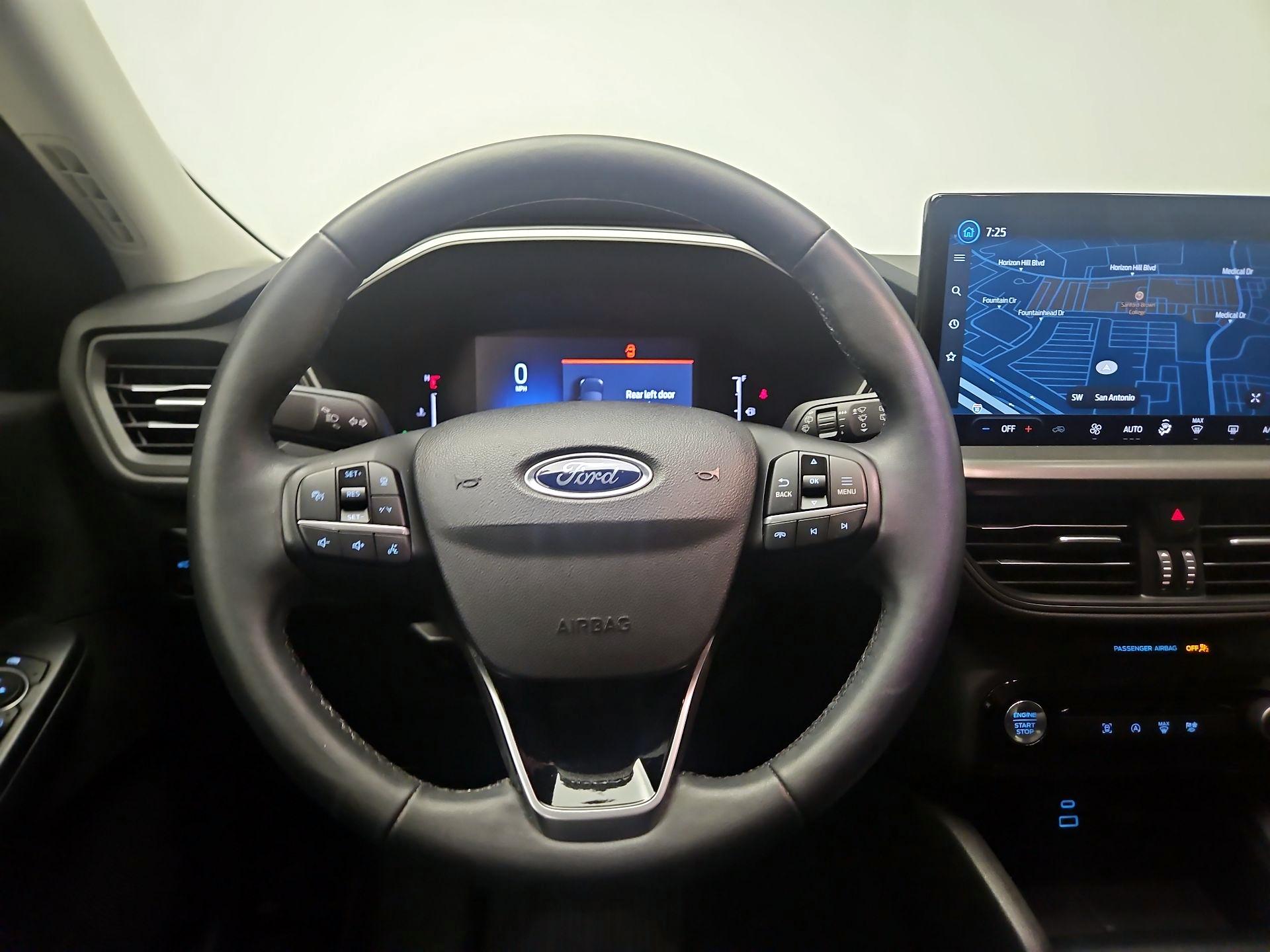 Thumbnail: 2023 Ford Escape - 10