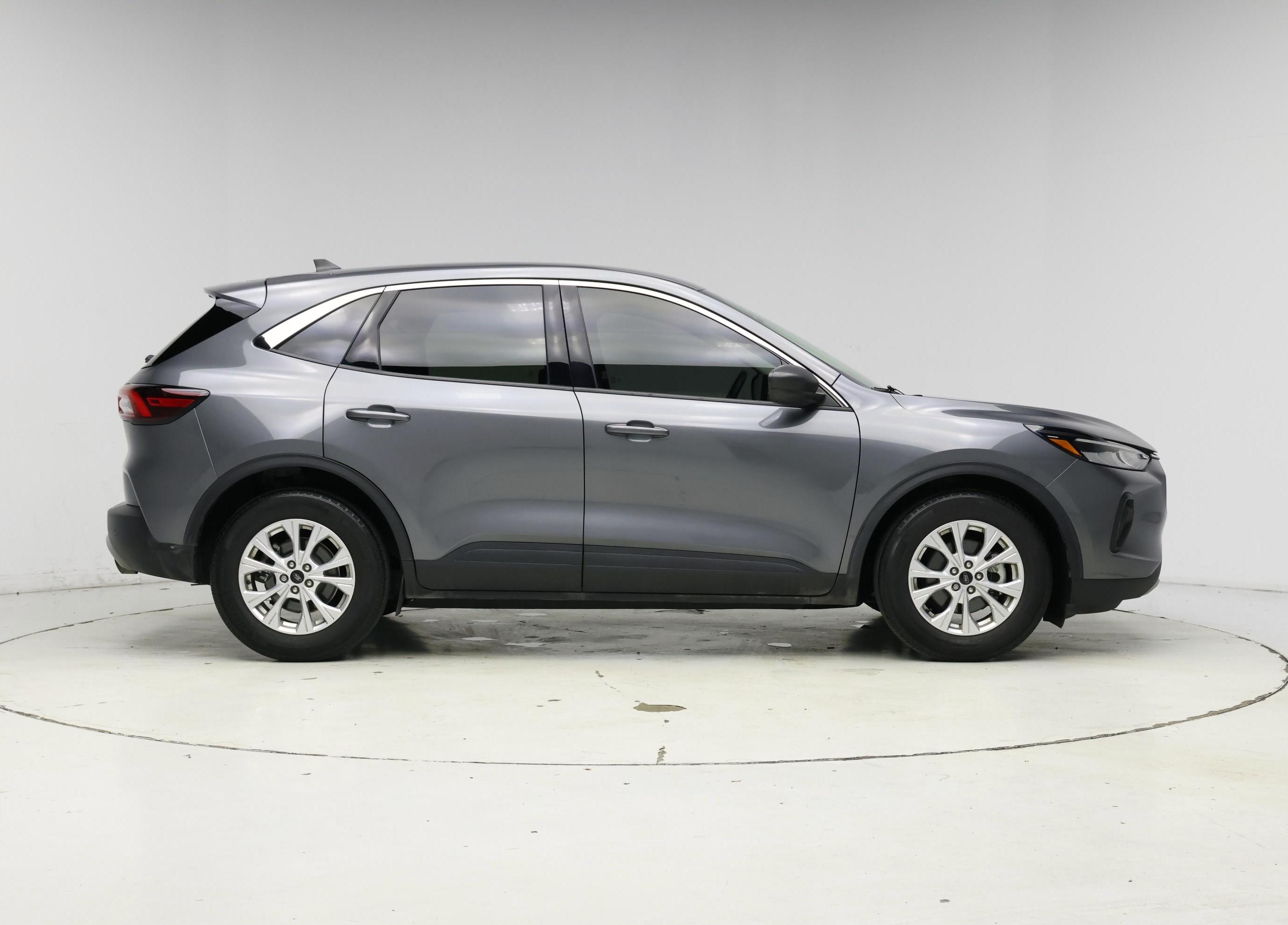 Thumbnail: 2023 Ford Escape - 7