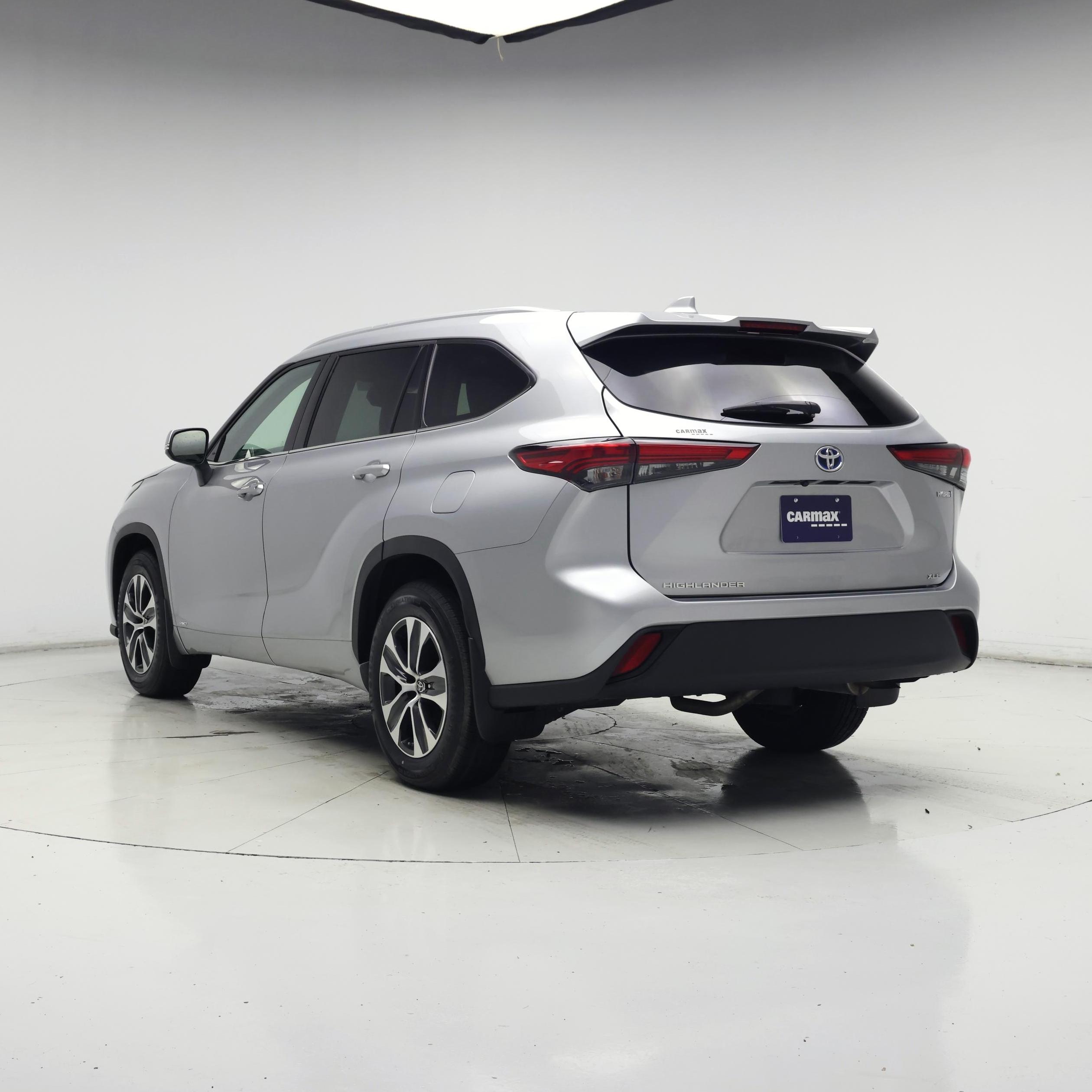 Thumbnail: 2022 Toyota Highlander - 2