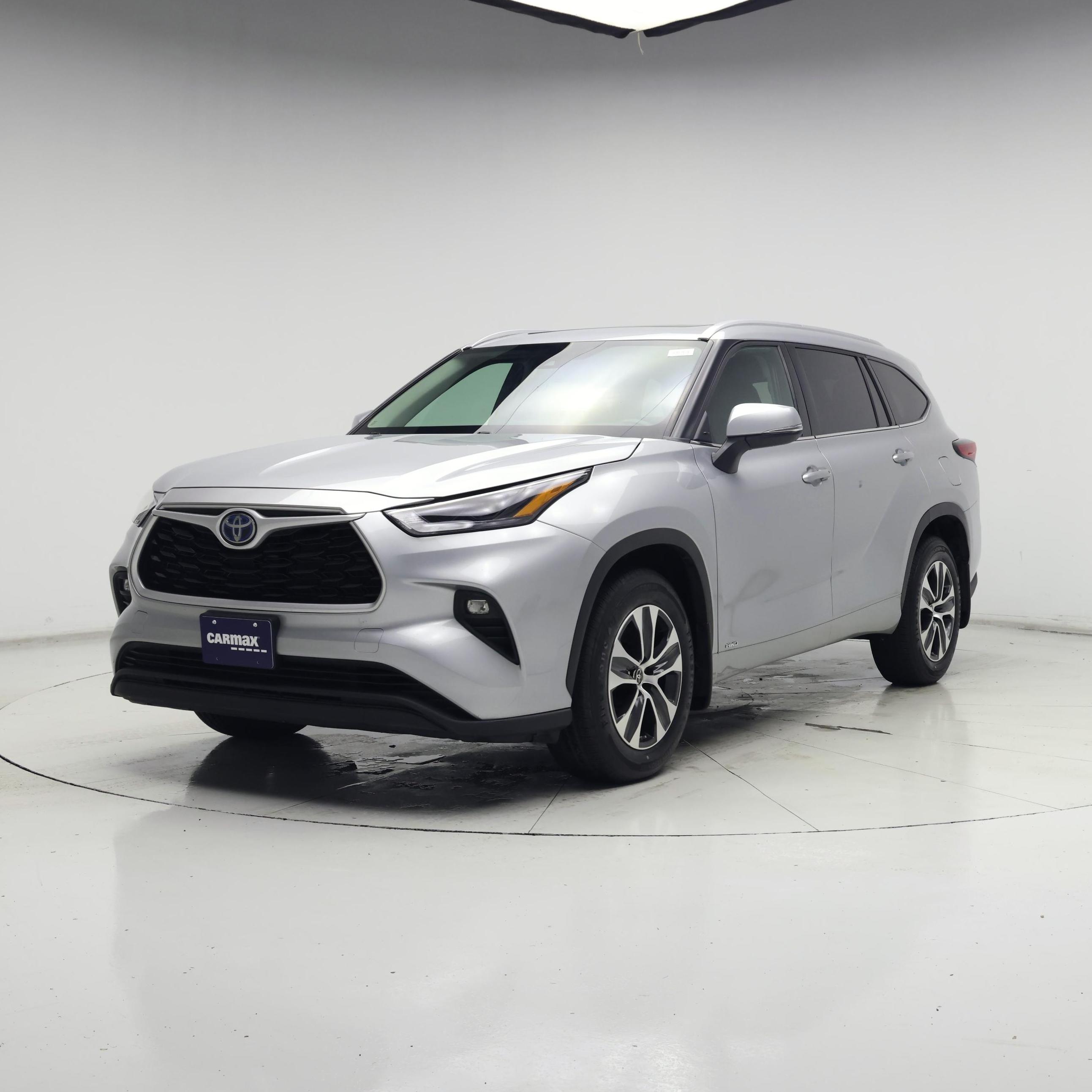 Thumbnail: 2022 Toyota Highlander - 4