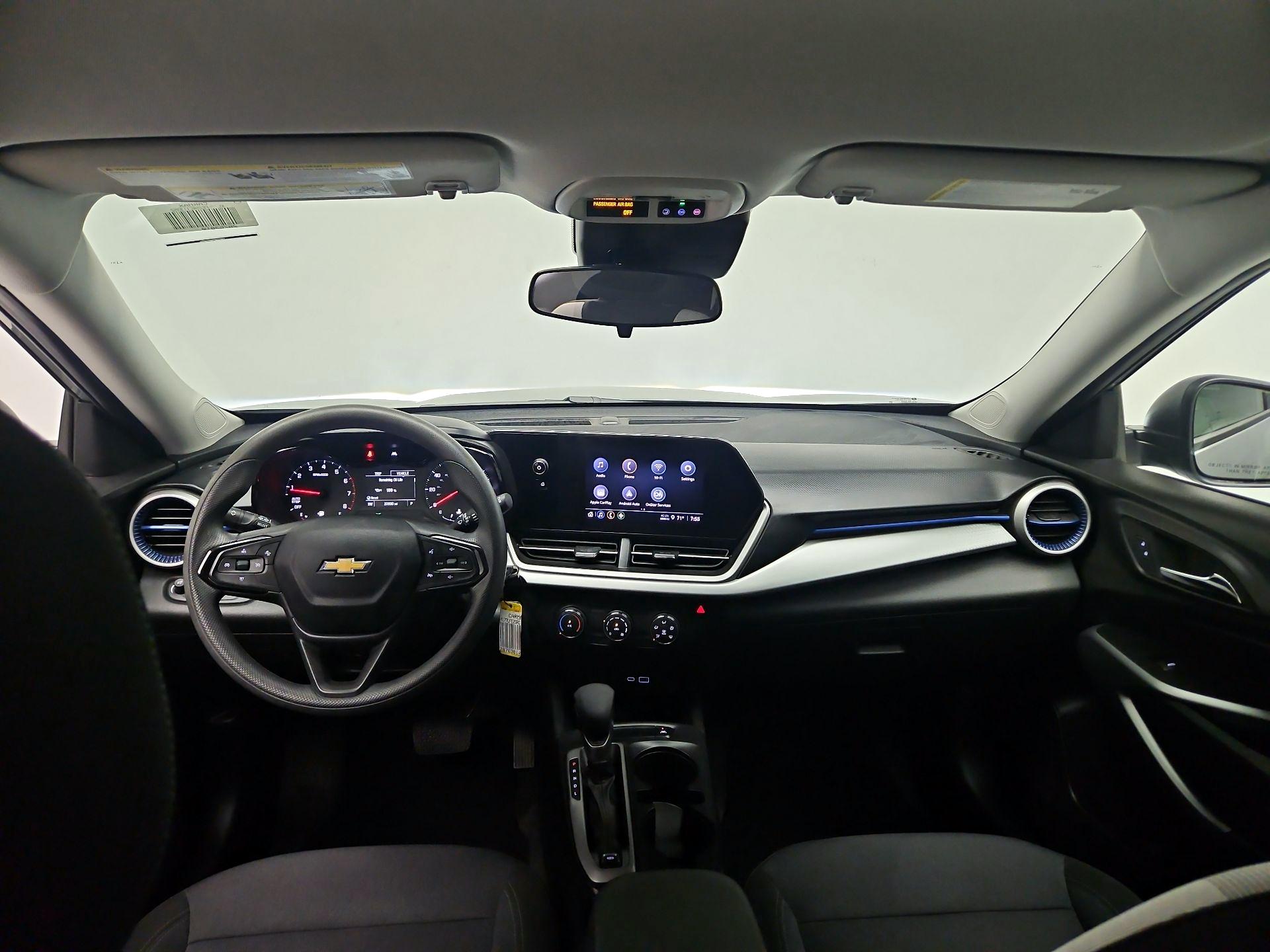 Thumbnail: 2024 Chevrolet Trax - 9