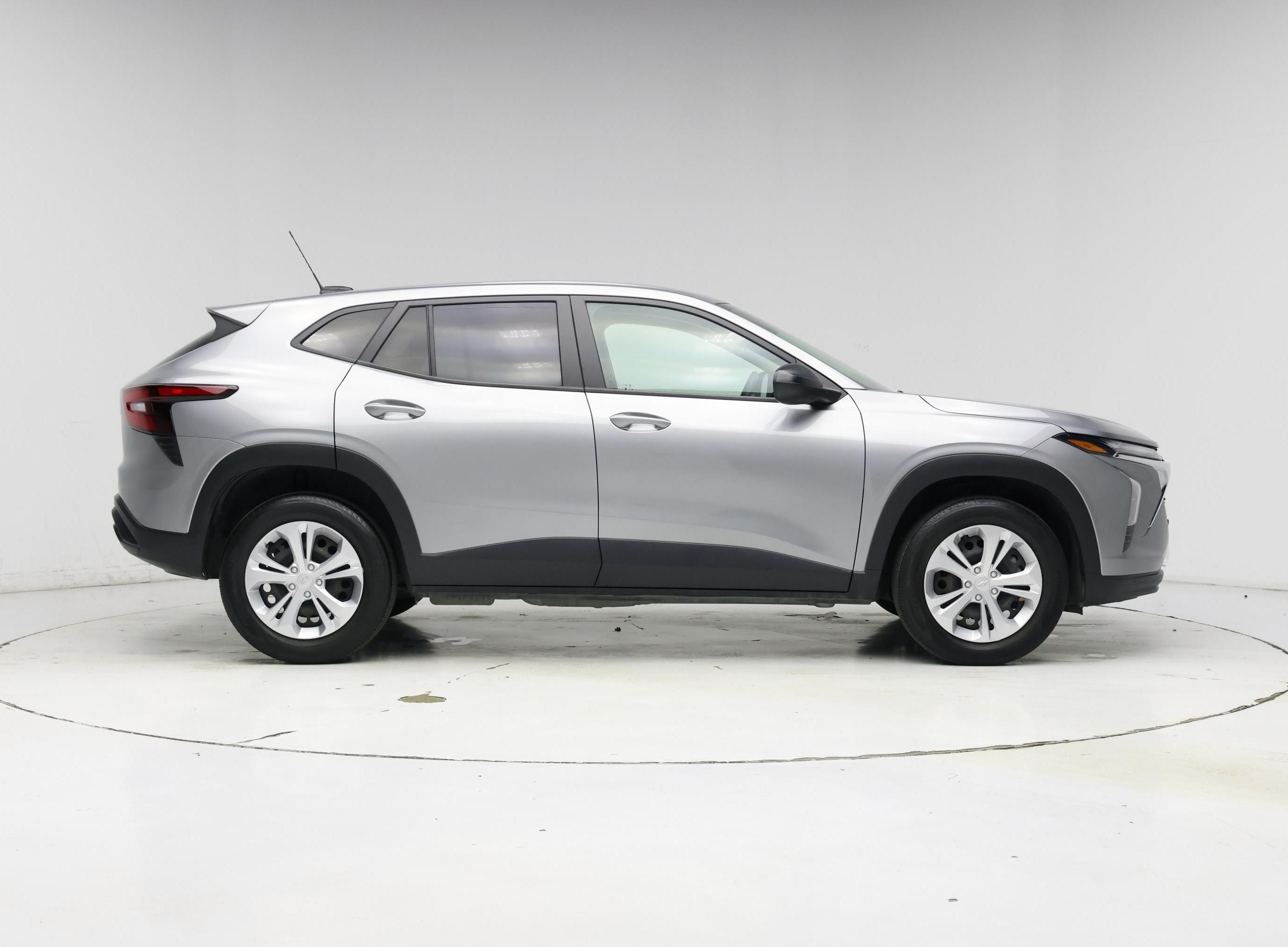 Thumbnail: 2024 Chevrolet Trax - 7