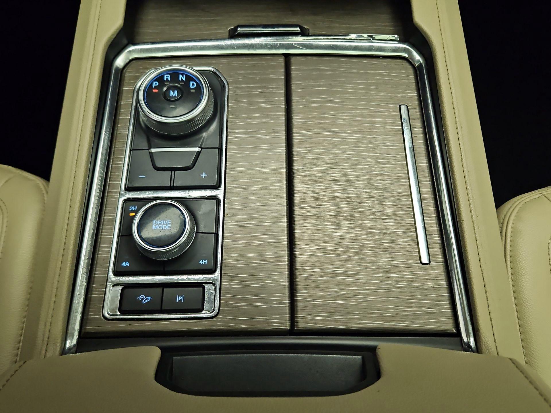 Thumbnail: 2022 Ford Expedition MAX - 18