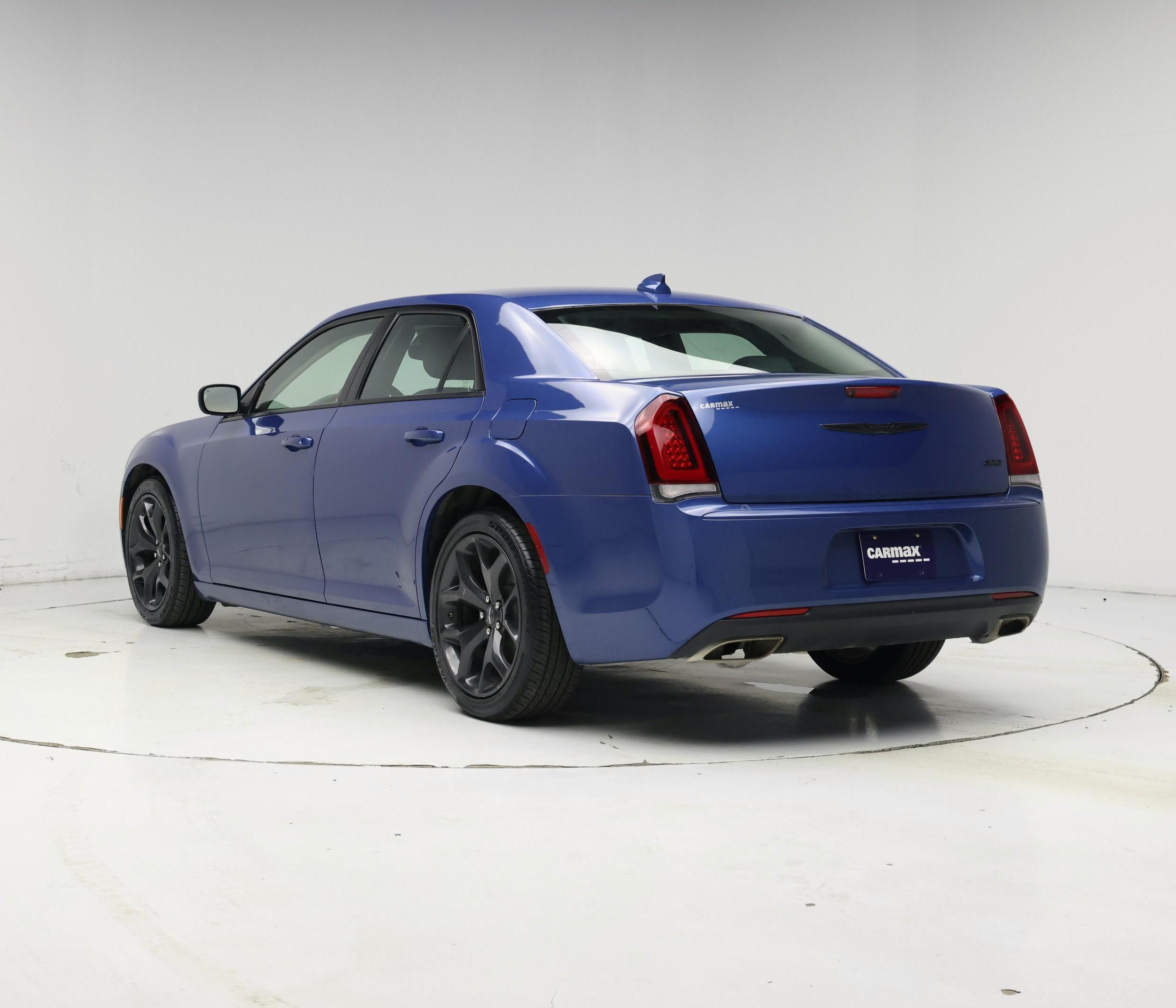 Thumbnail: 2023 Chrysler 300 - 2