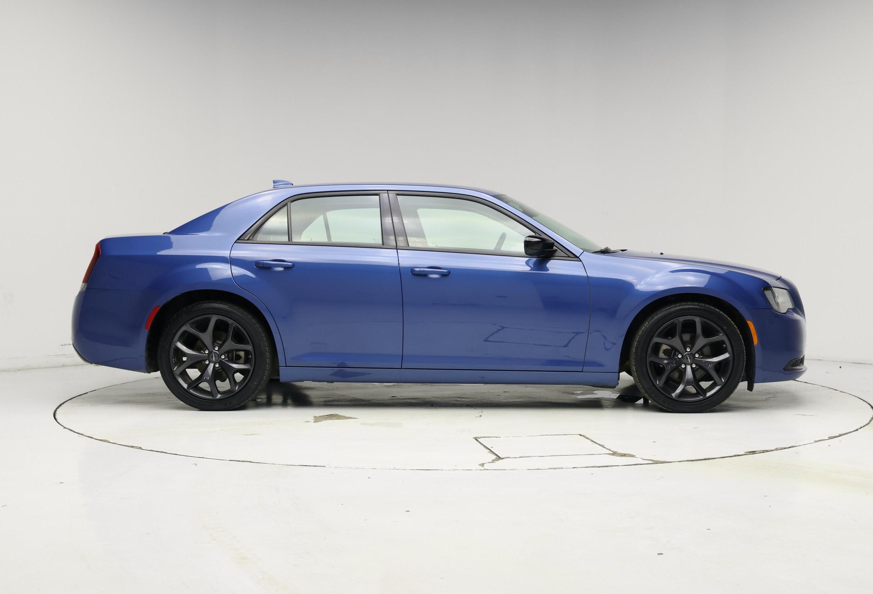 Thumbnail: 2023 Chrysler 300 - 7