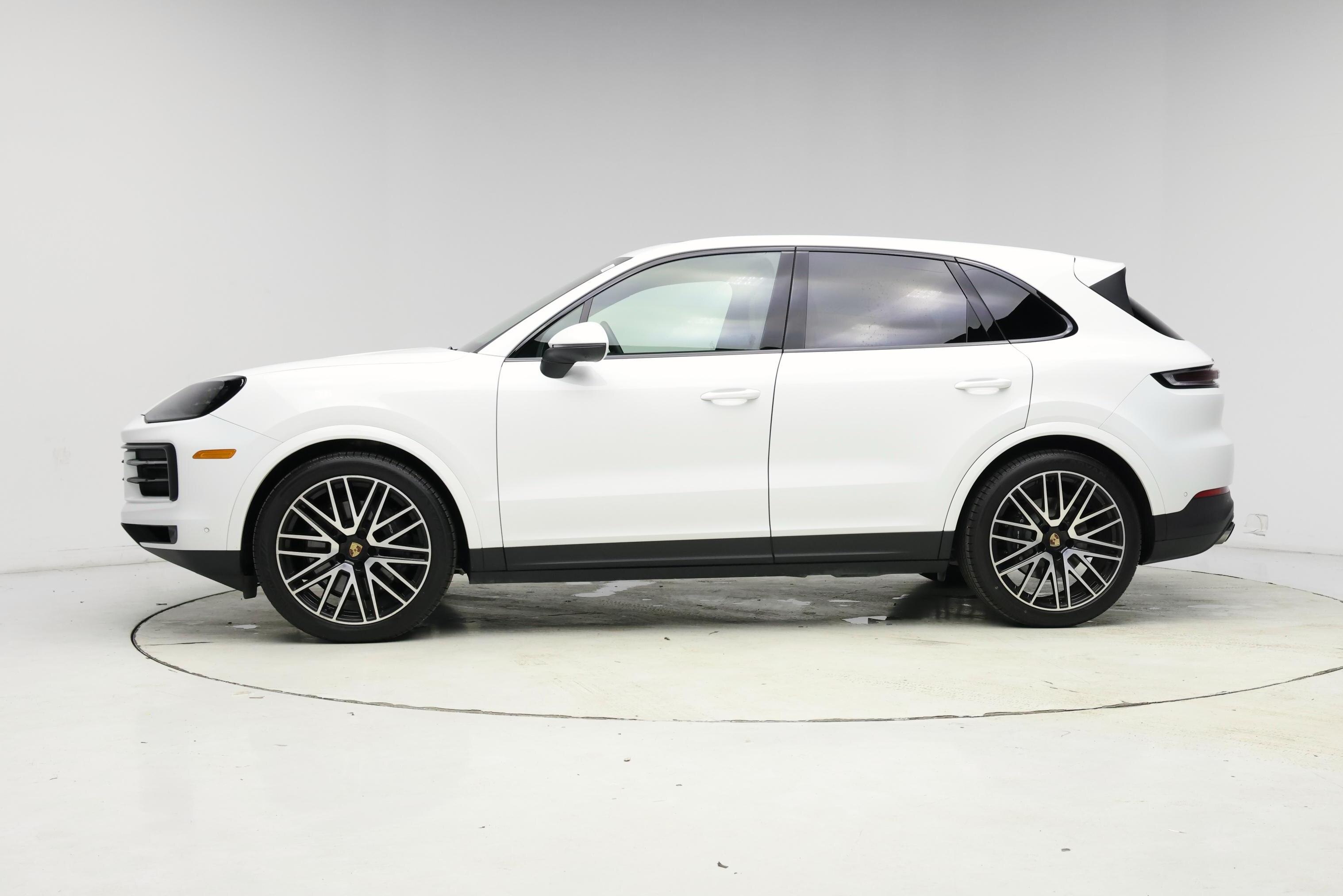 Thumbnail: 2026 Porsche Cayenne - 3