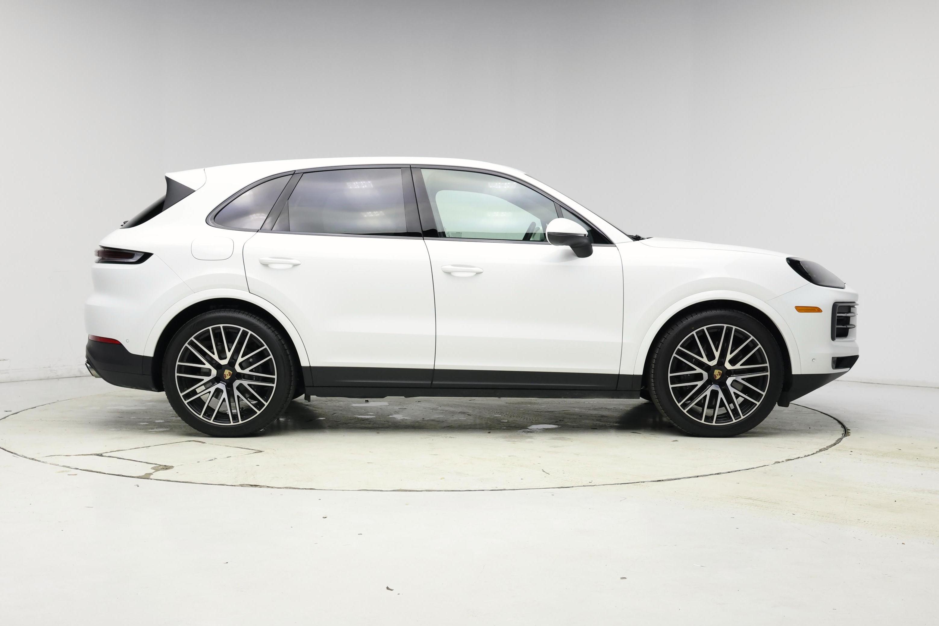 Thumbnail: 2026 Porsche Cayenne - 7