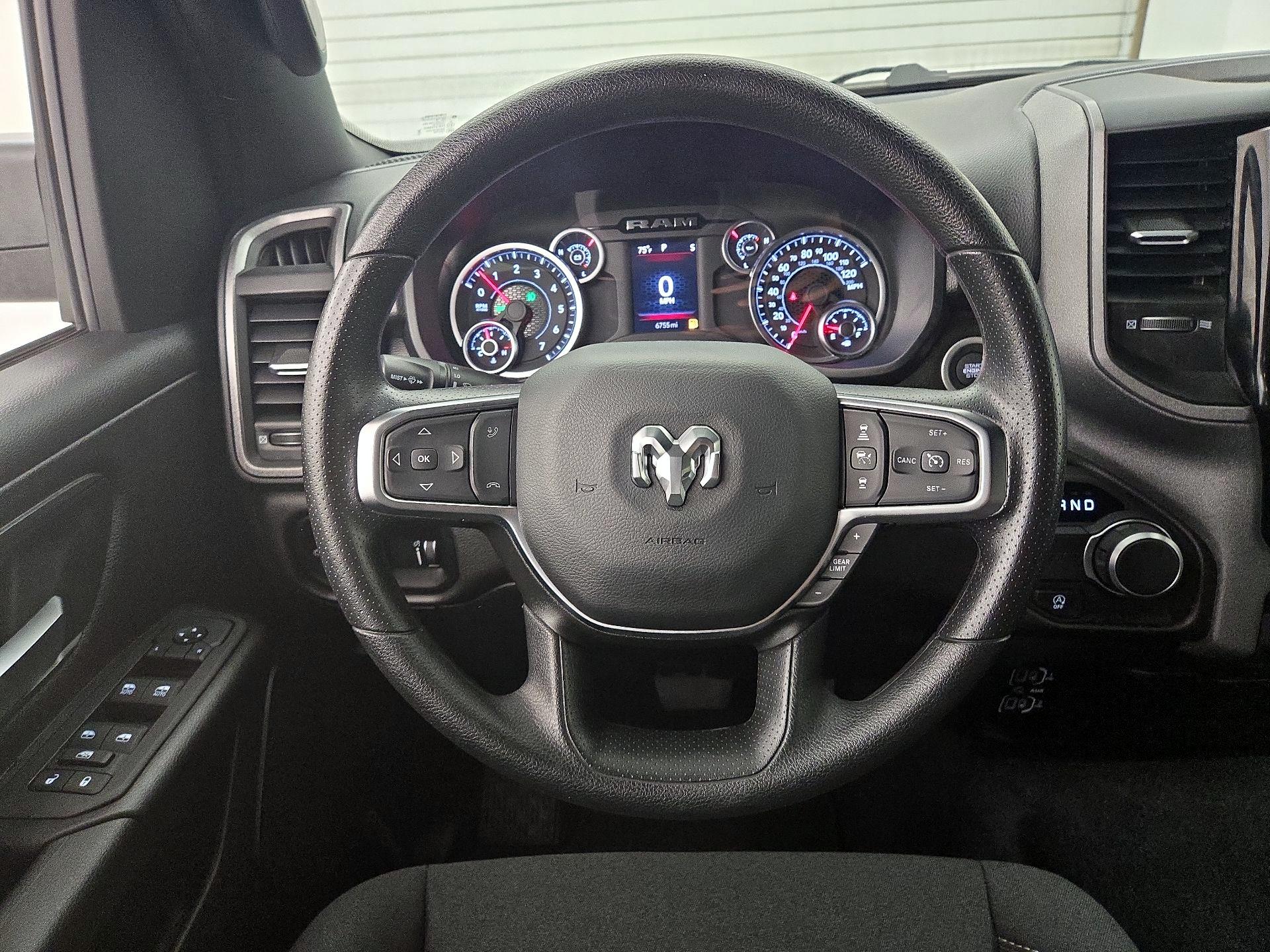 Thumbnail: 2025 RAM 1500 - 10