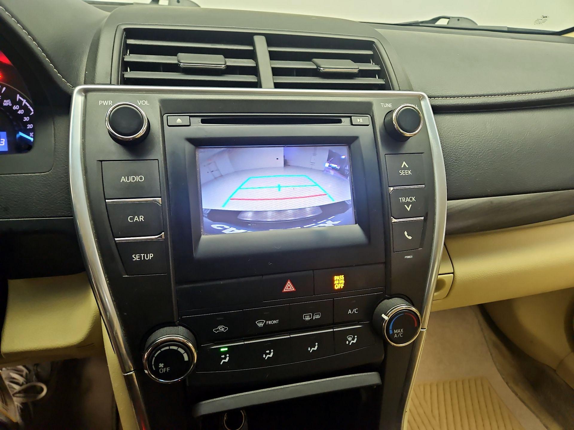 Thumbnail: 2015 Toyota Camry - 14