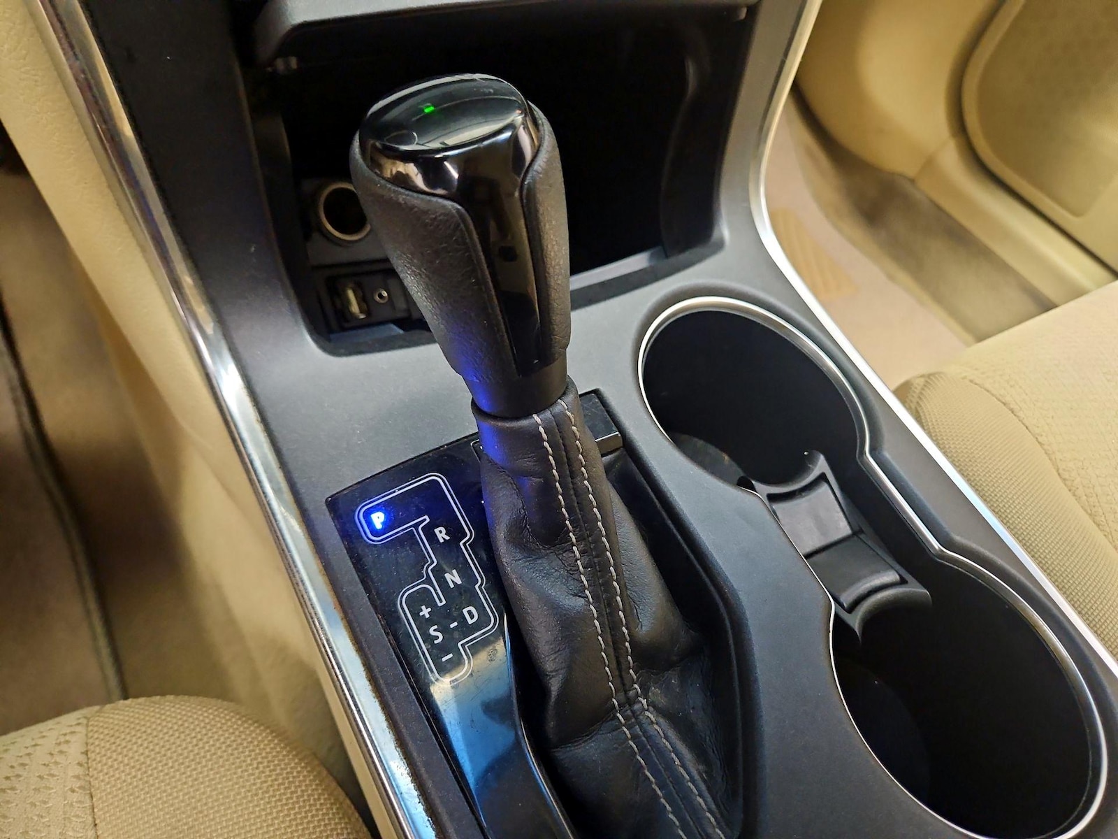 2015 Toyota Camry LE - Photo 18