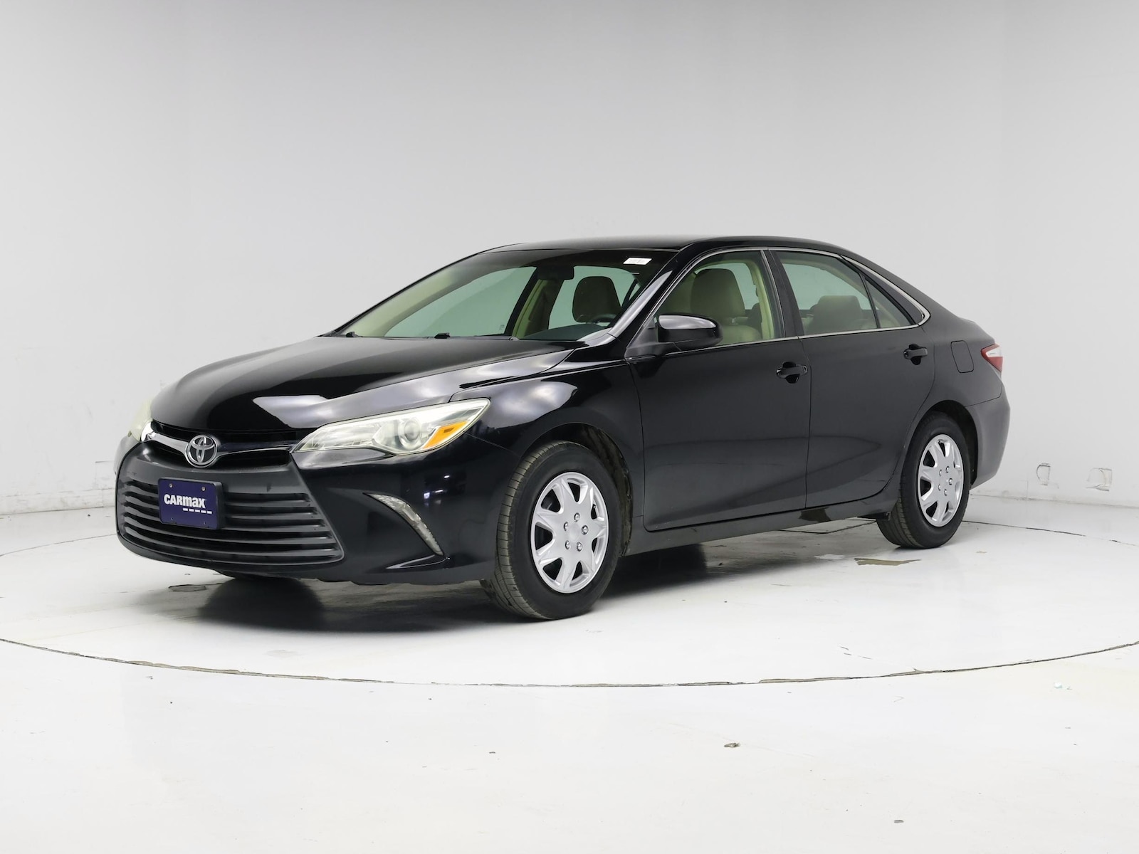 2015 Toyota Camry LE - Photo 5