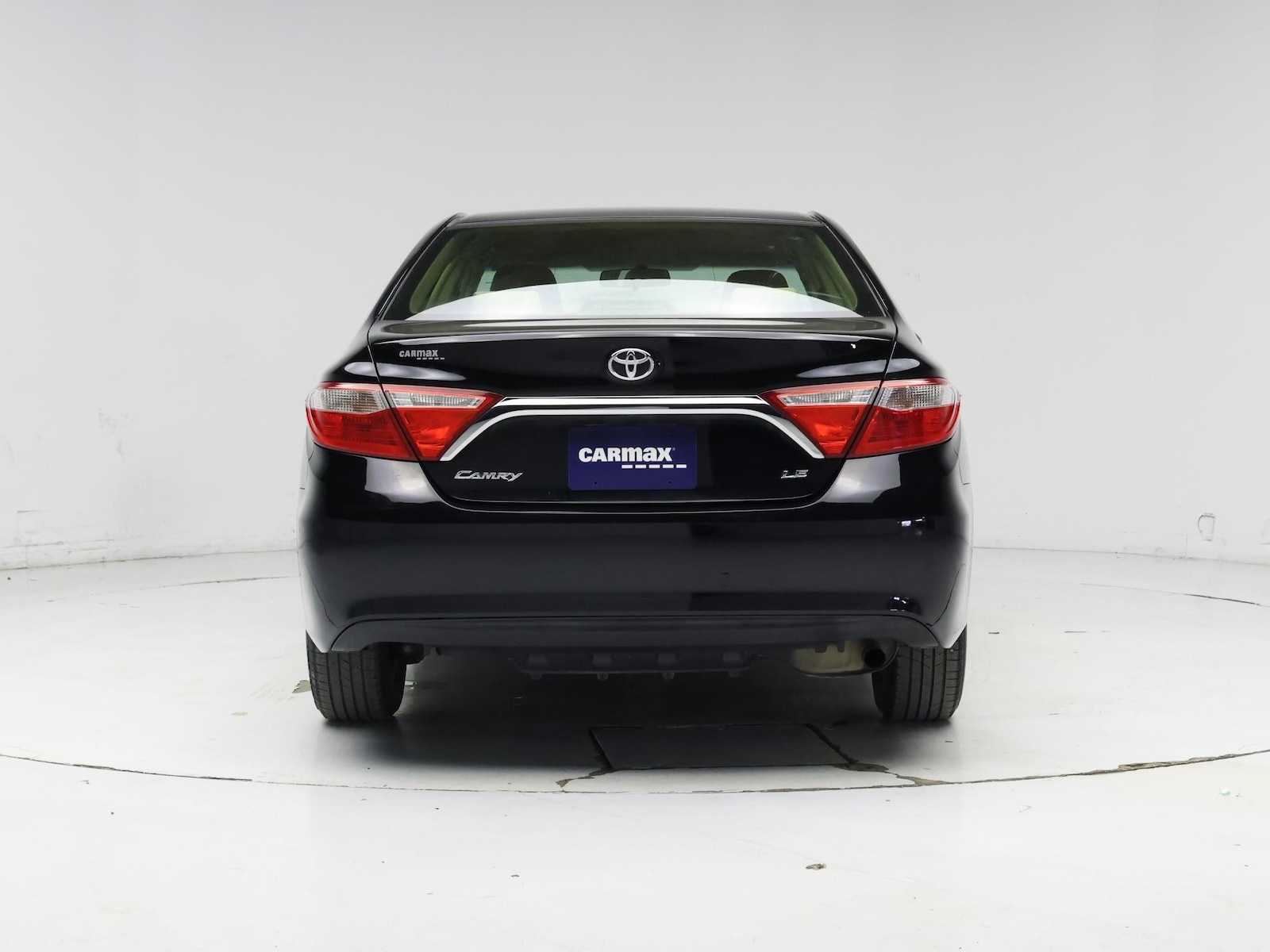 2015 Toyota Camry LE - Photo 7