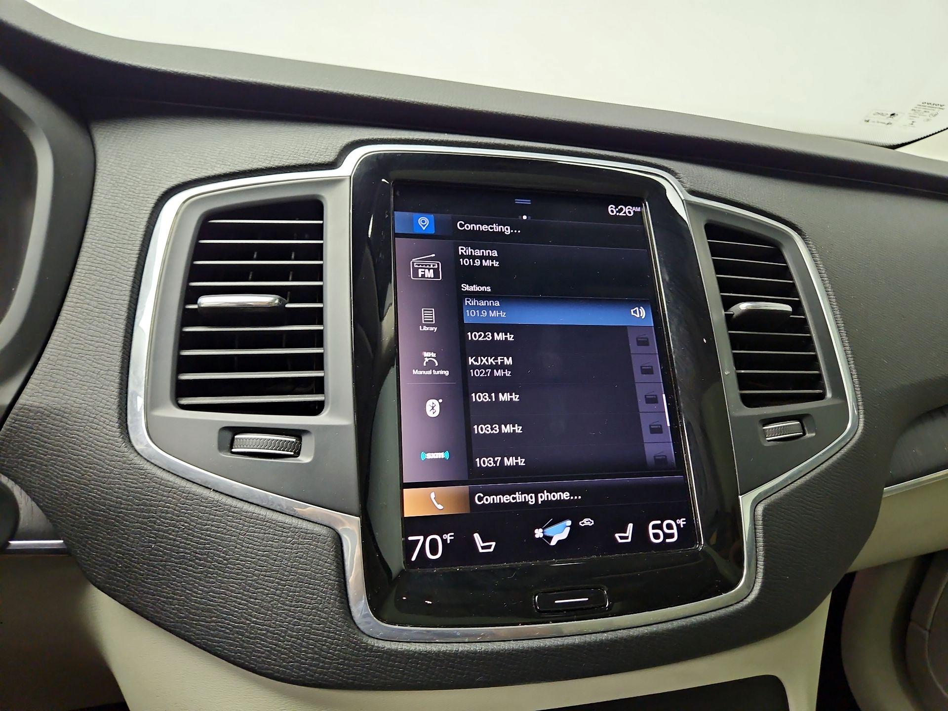 Thumbnail: 2020 Volvo XC90 - 15