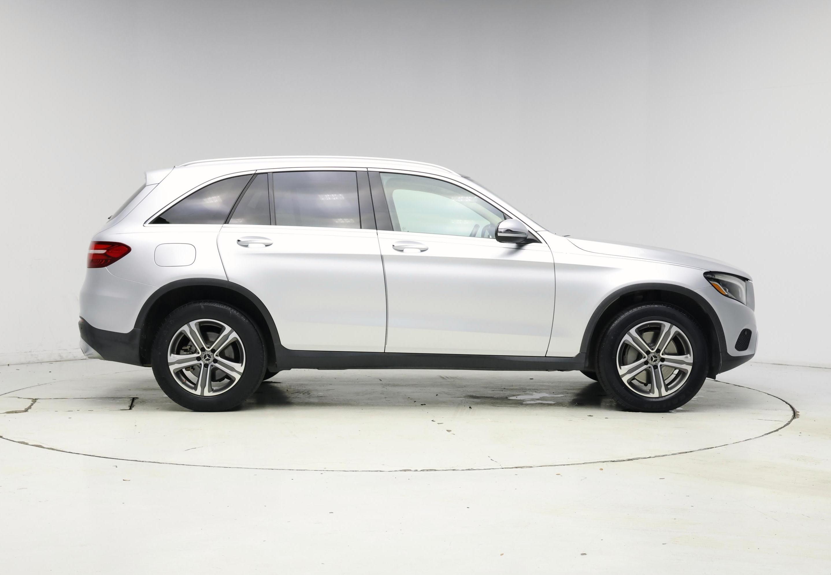 Thumbnail: 2017 Mercedes-Benz GLC - 7
