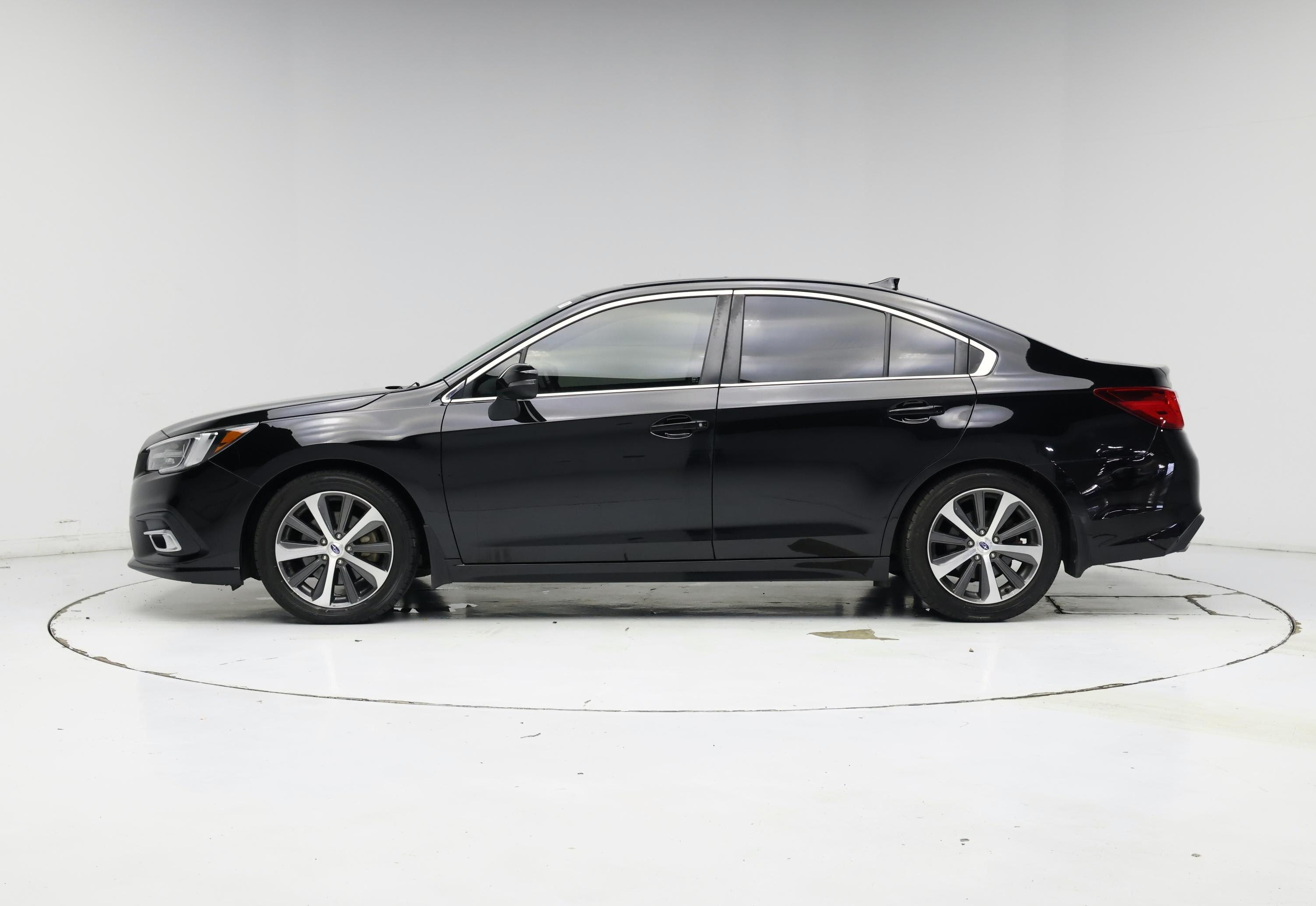 Thumbnail: 2018 Subaru Legacy - 3