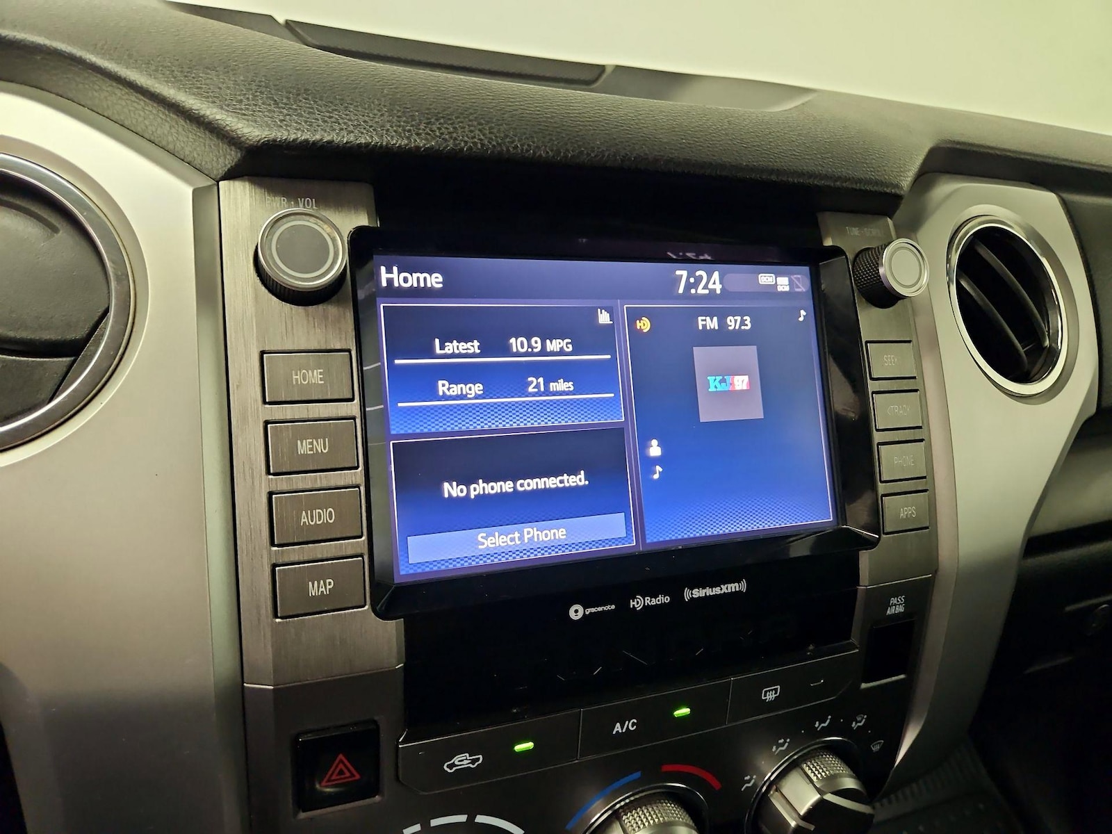 2021 Toyota Tundra SR5 - Photo 16