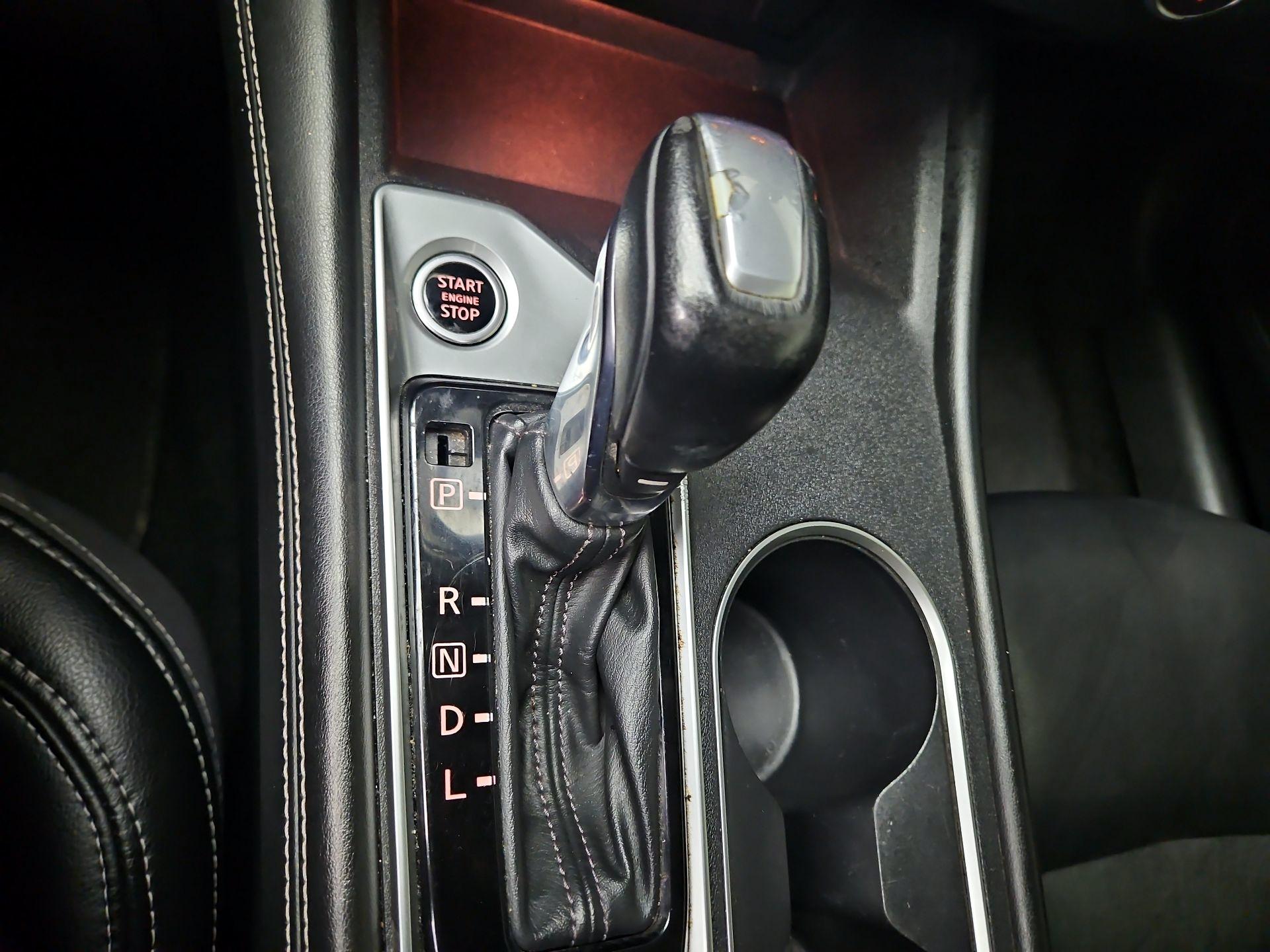 Thumbnail: 2019 Nissan Altima - 18