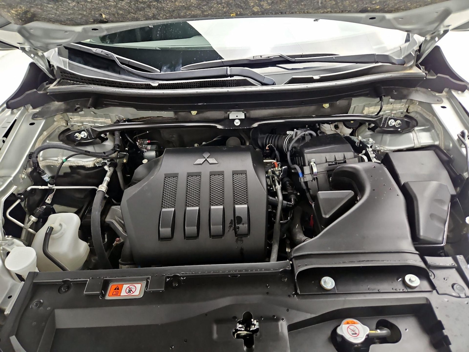 2024 Mitsubishi Eclipse Cross SE - Photo 24