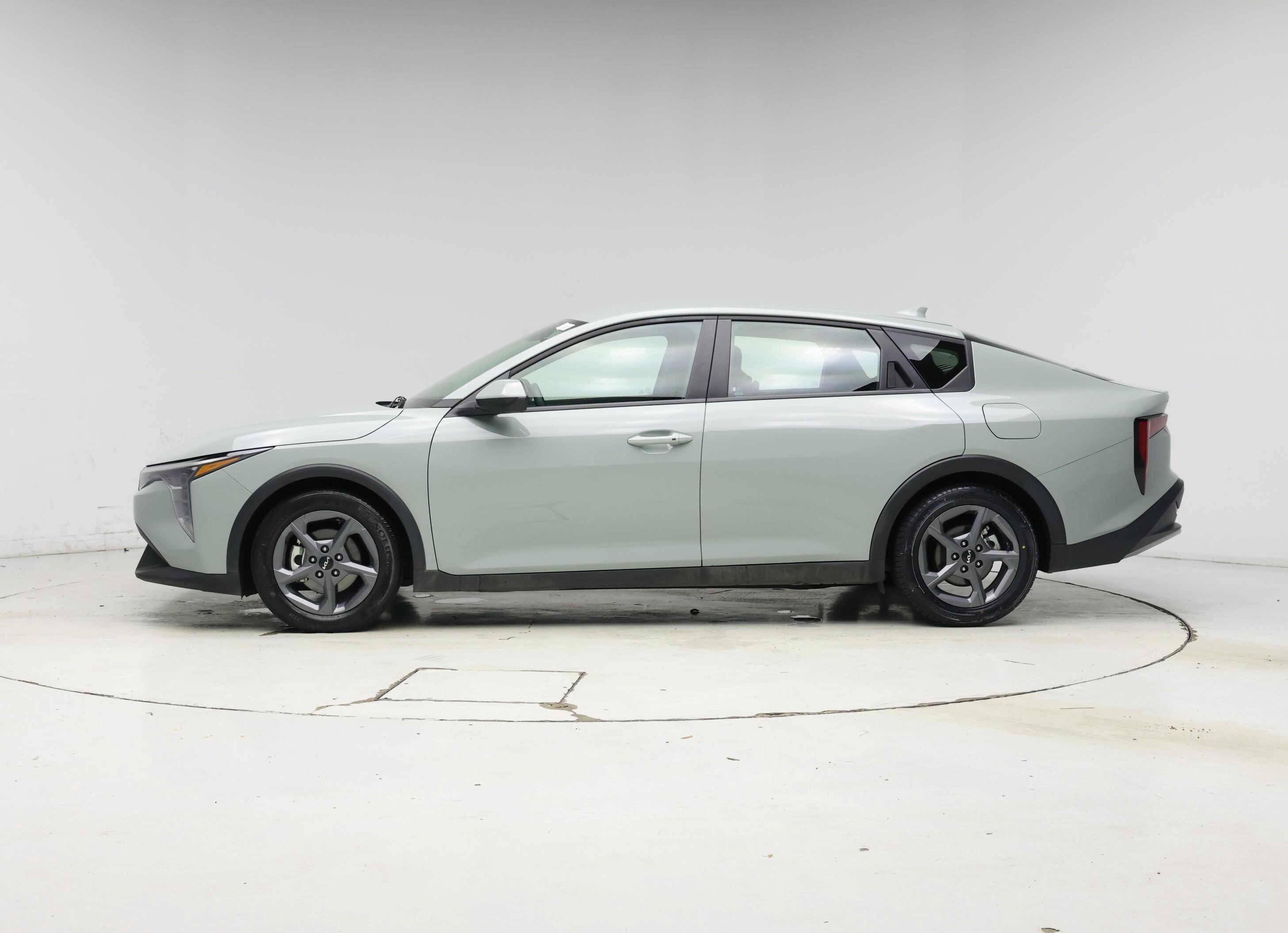 Thumbnail: 2025 Kia K4 - 3