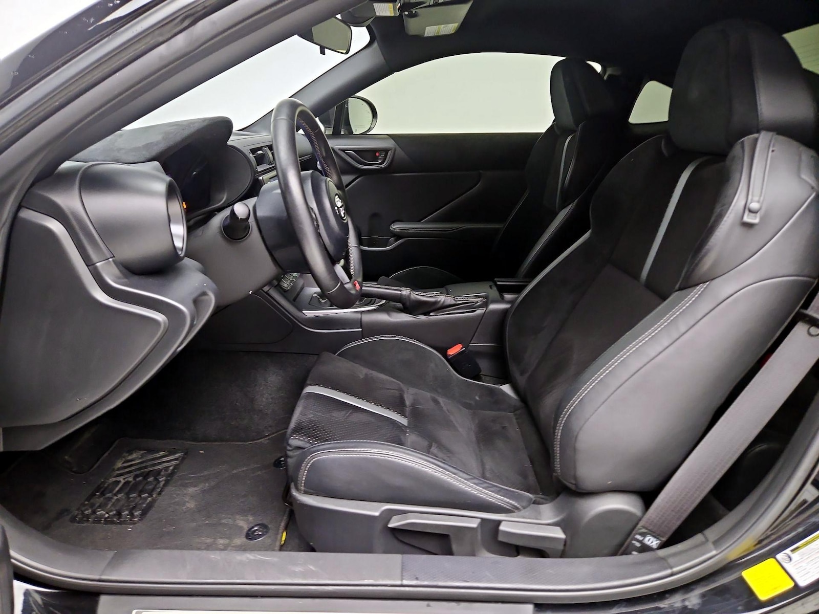 2024 Toyota GR86 Premium - Photo 12