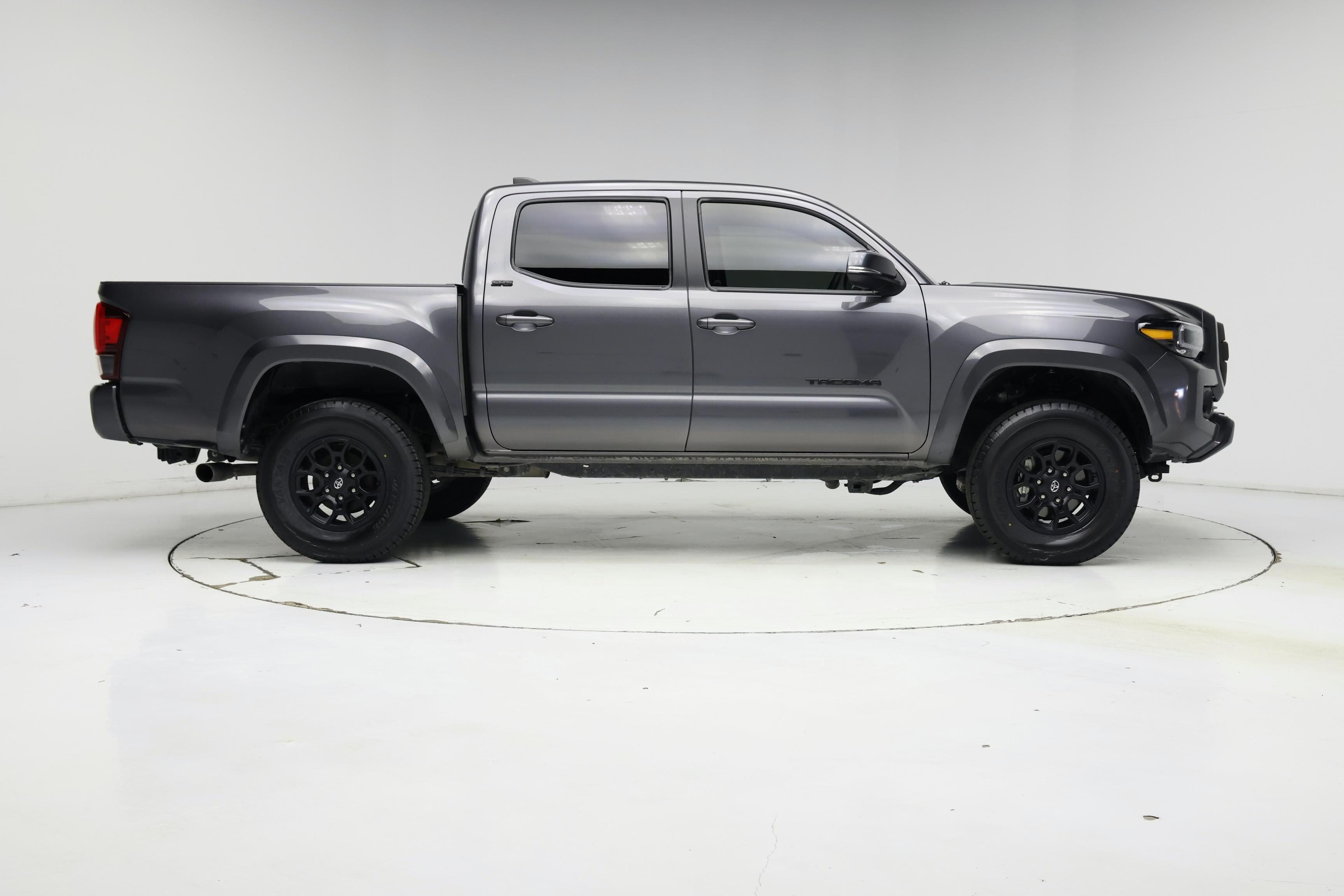 Thumbnail: 2021 Toyota Tacoma - 7