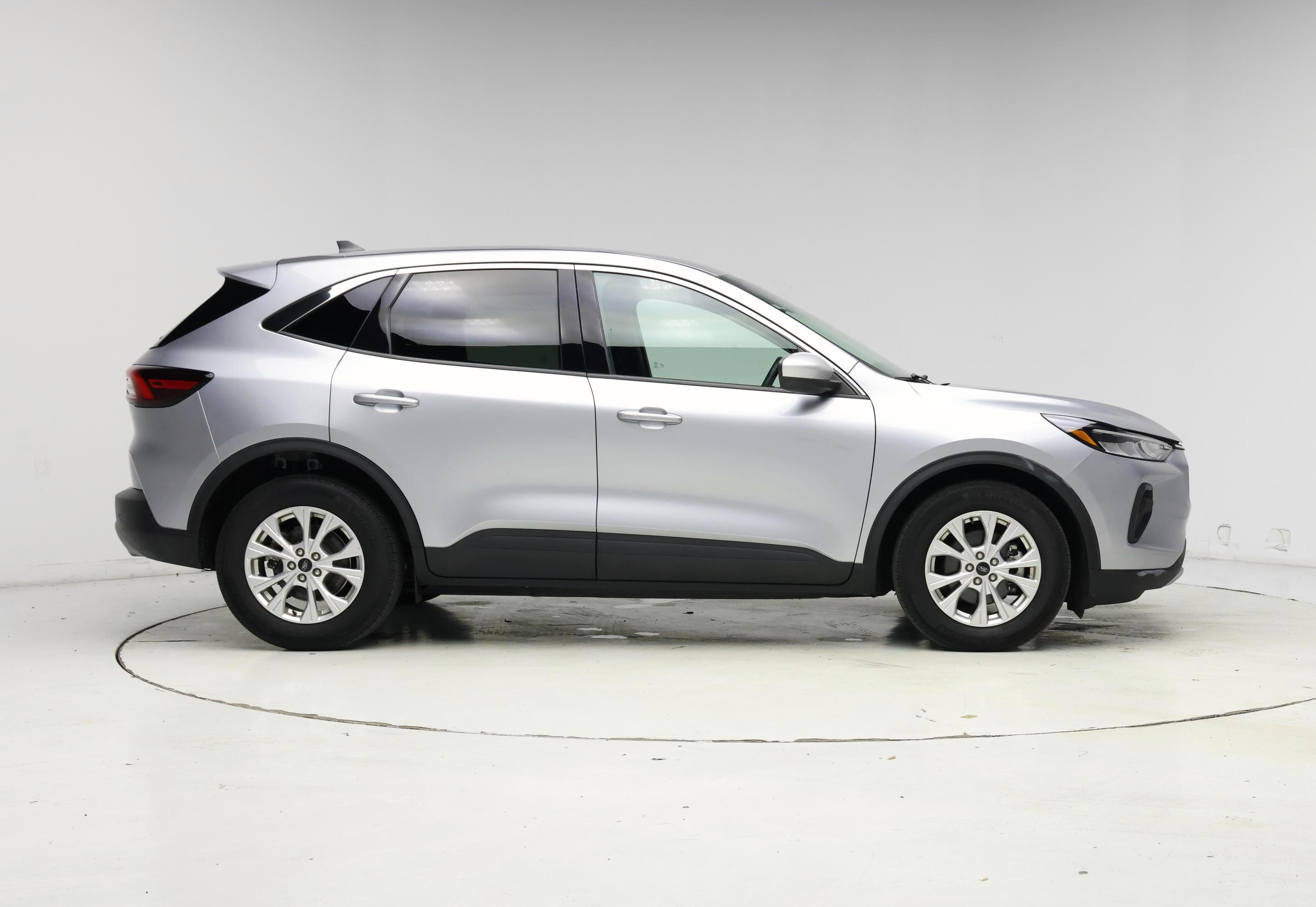 Thumbnail: 2023 Ford Escape - 7