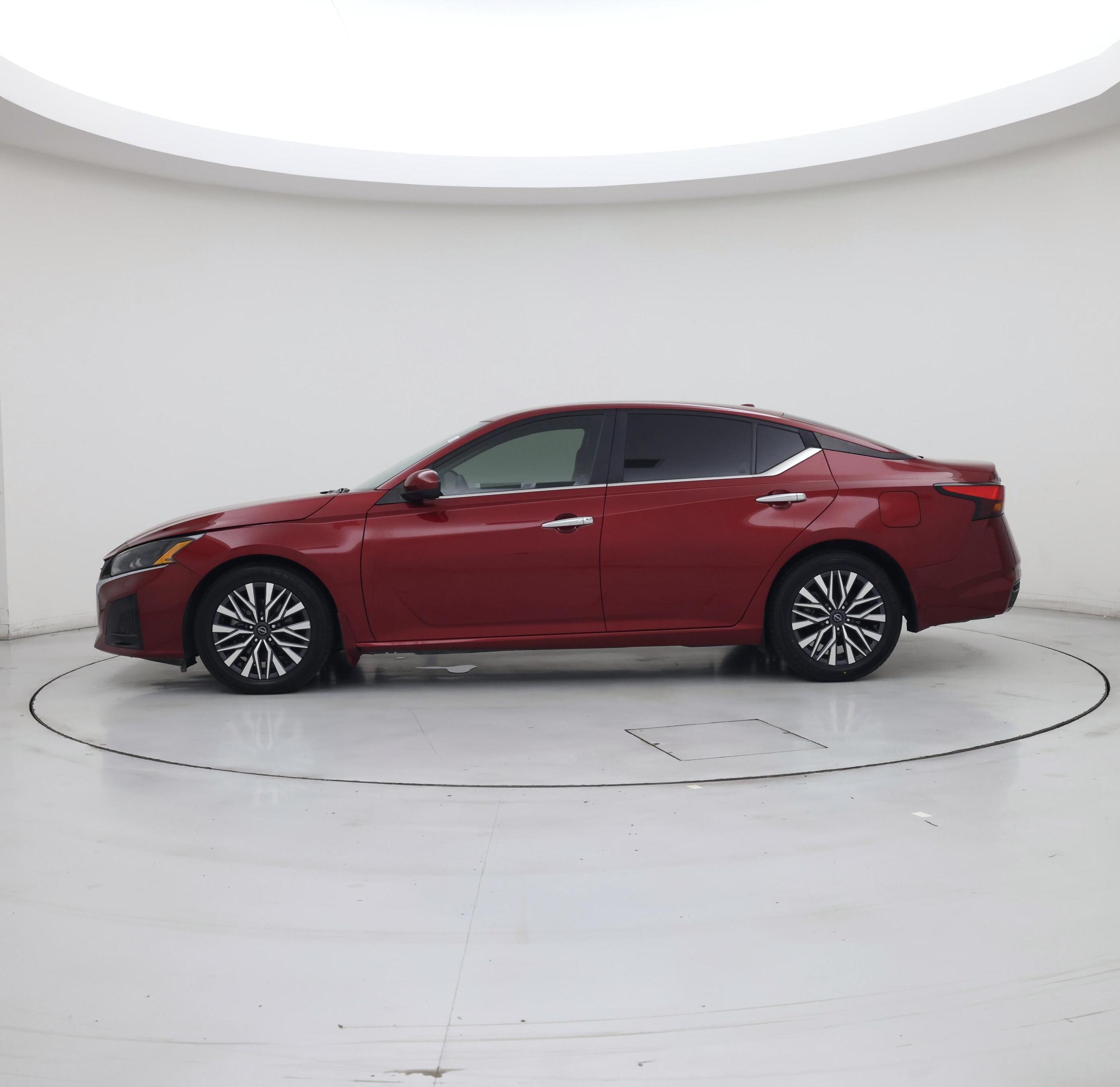 Thumbnail: 2023 Nissan Altima - 3