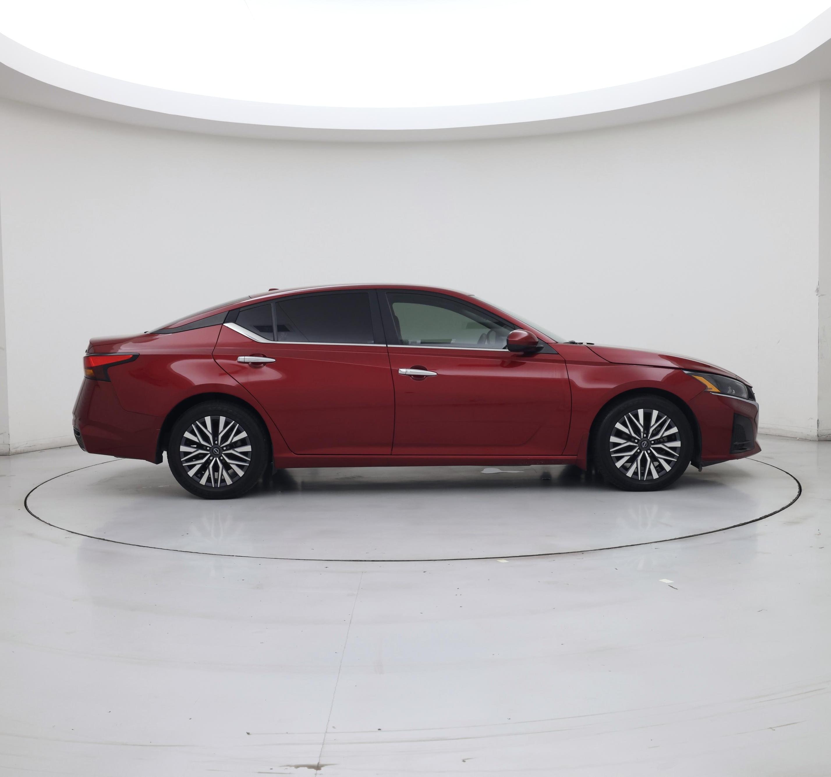 Thumbnail: 2023 Nissan Altima - 7