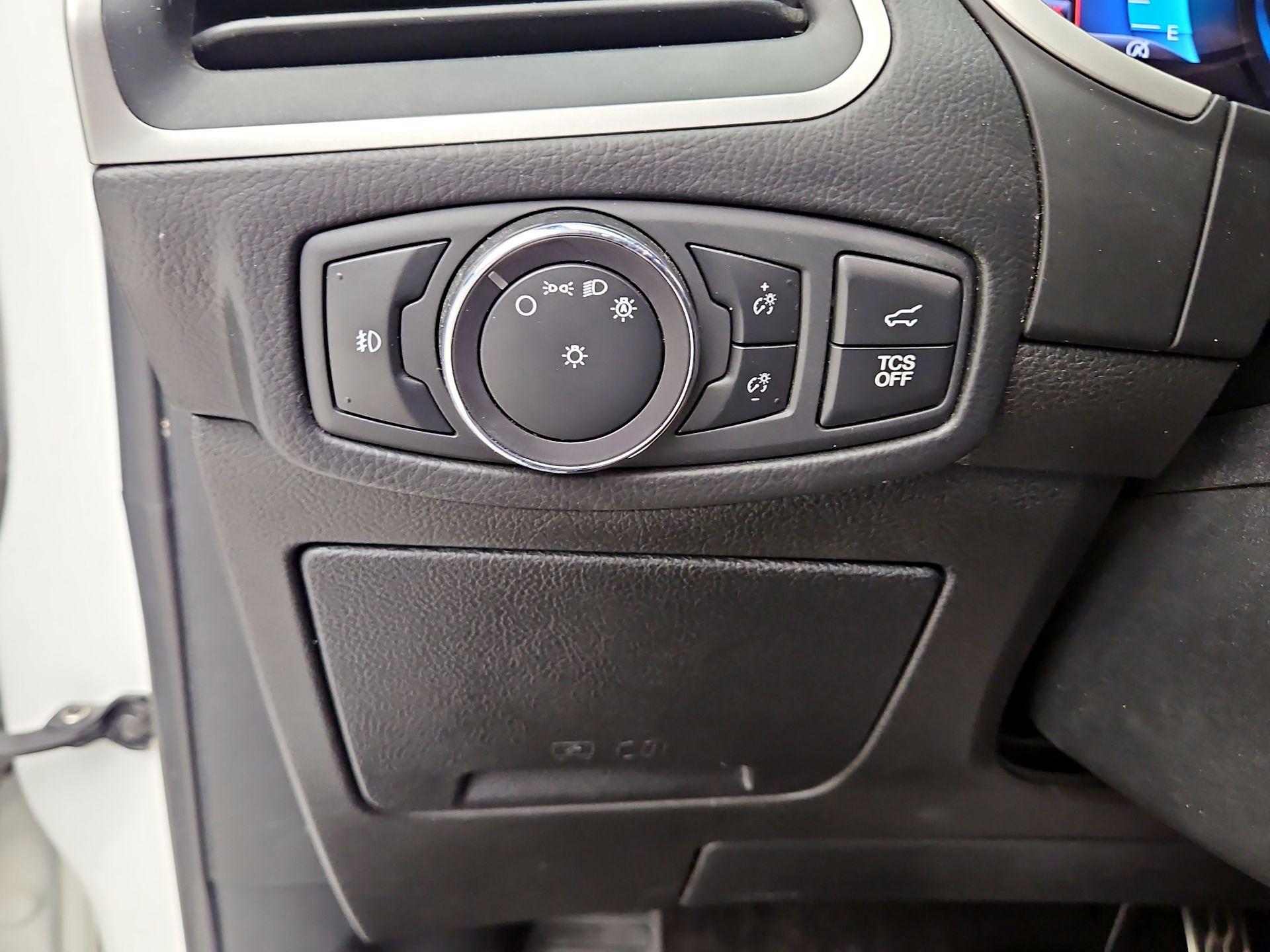 Thumbnail: 2020 Ford Edge - 13
