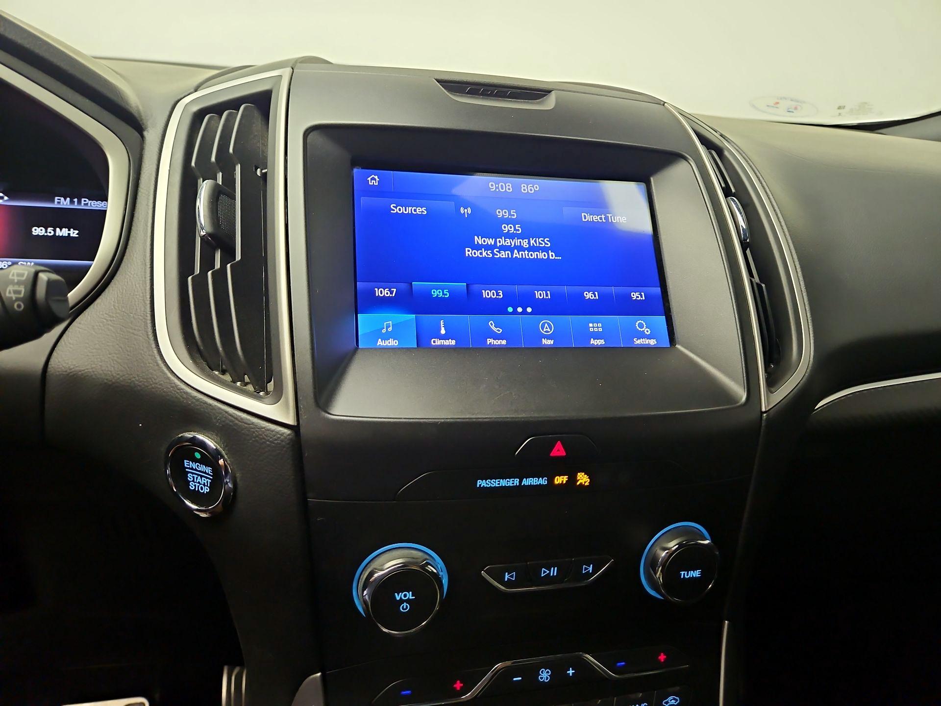 Thumbnail: 2020 Ford Edge - 16